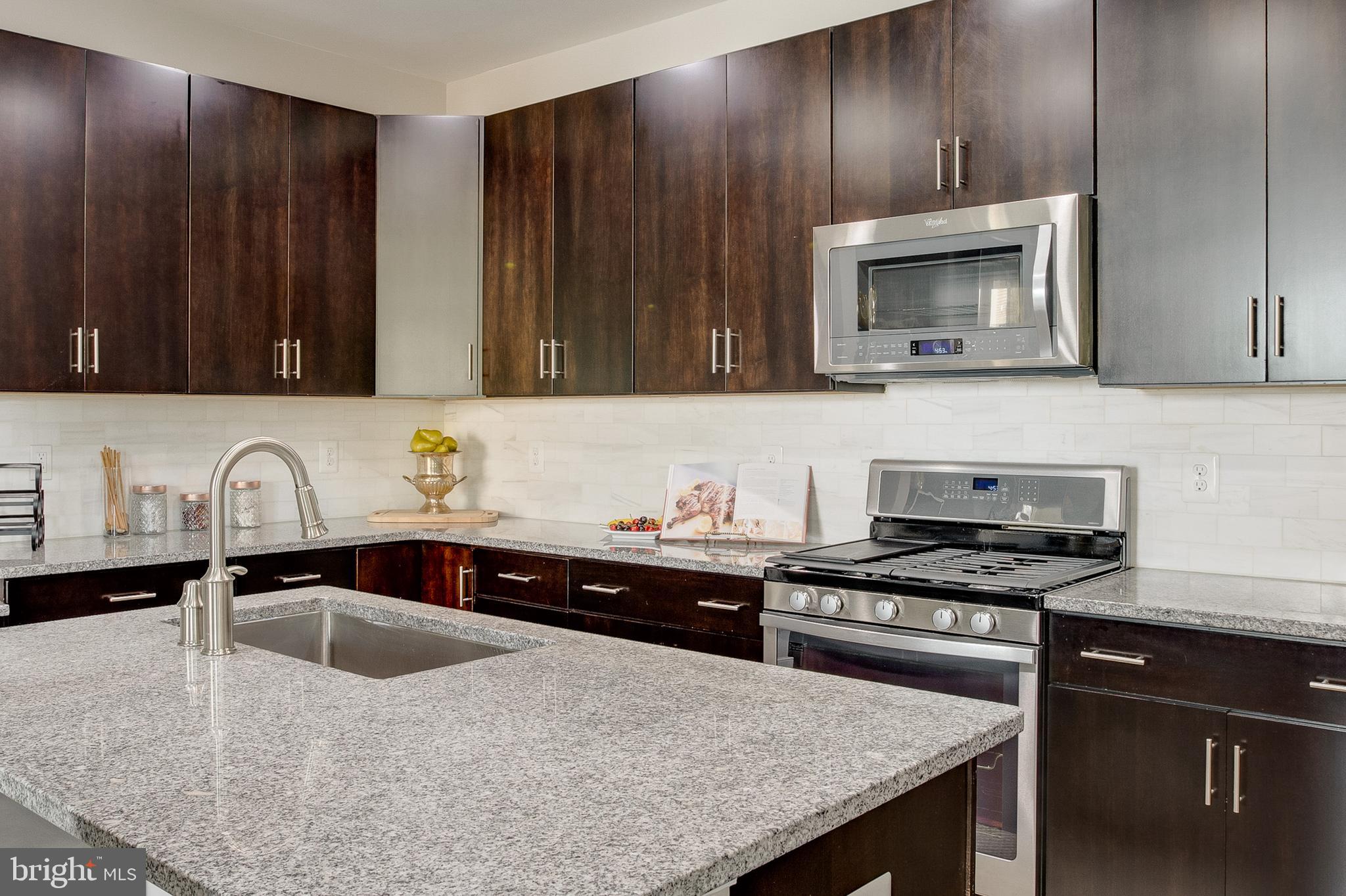 EYA ARTS DISTRICT - Residential