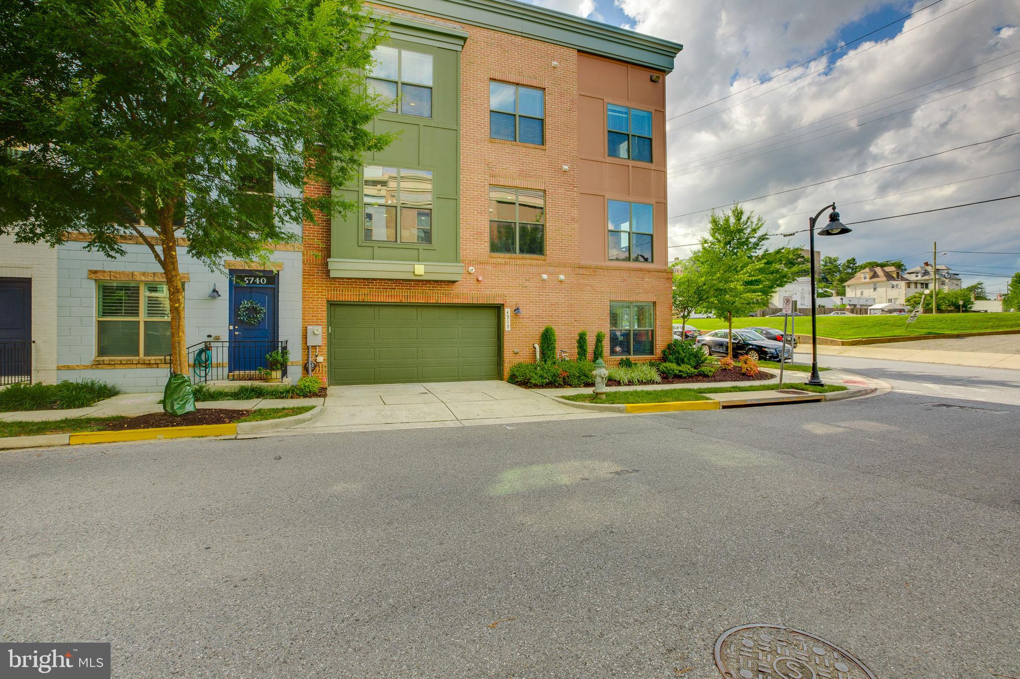 EYA ARTS DISTRICT - Residential