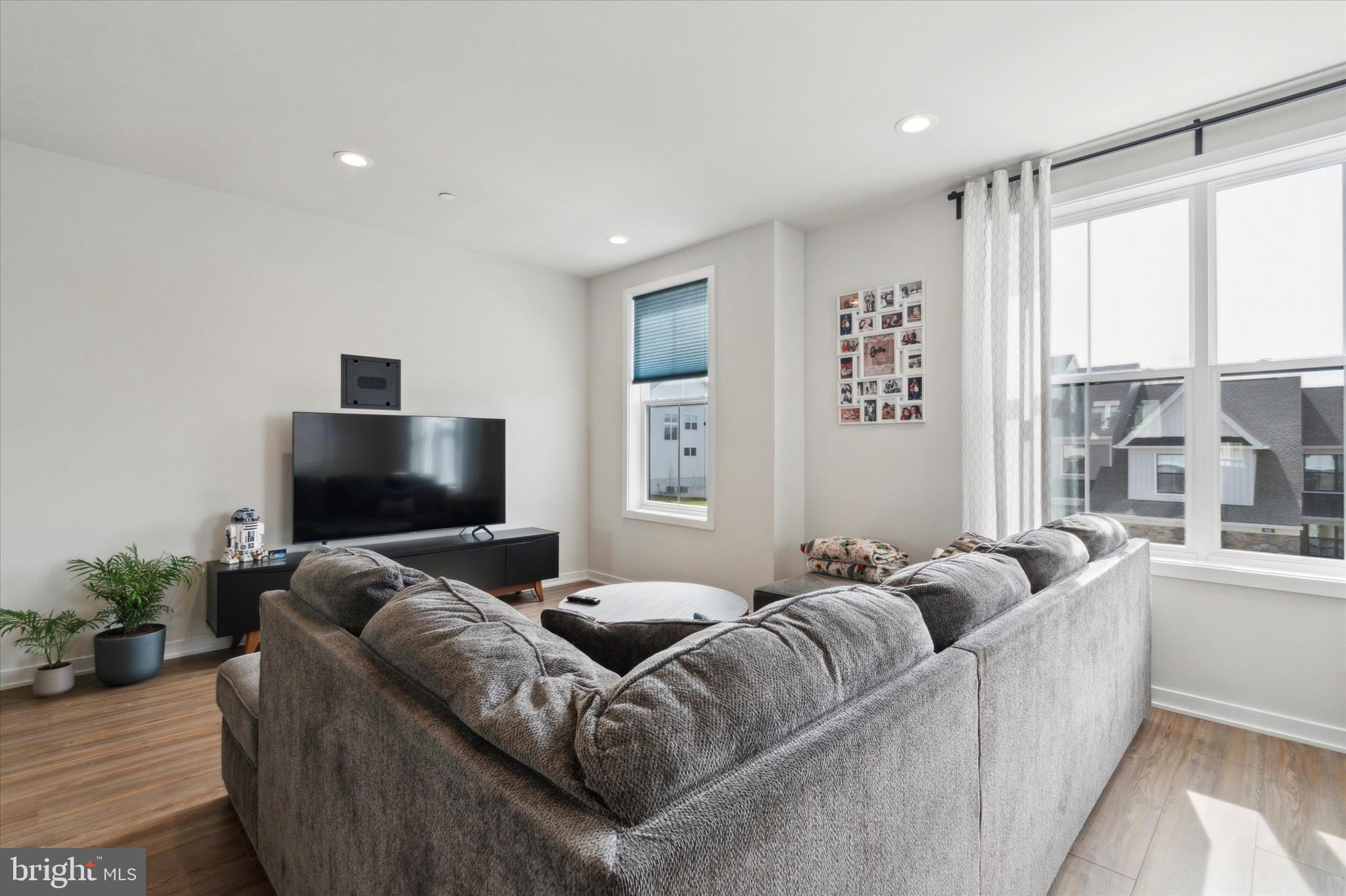 FRANKLIN STATION - Residential