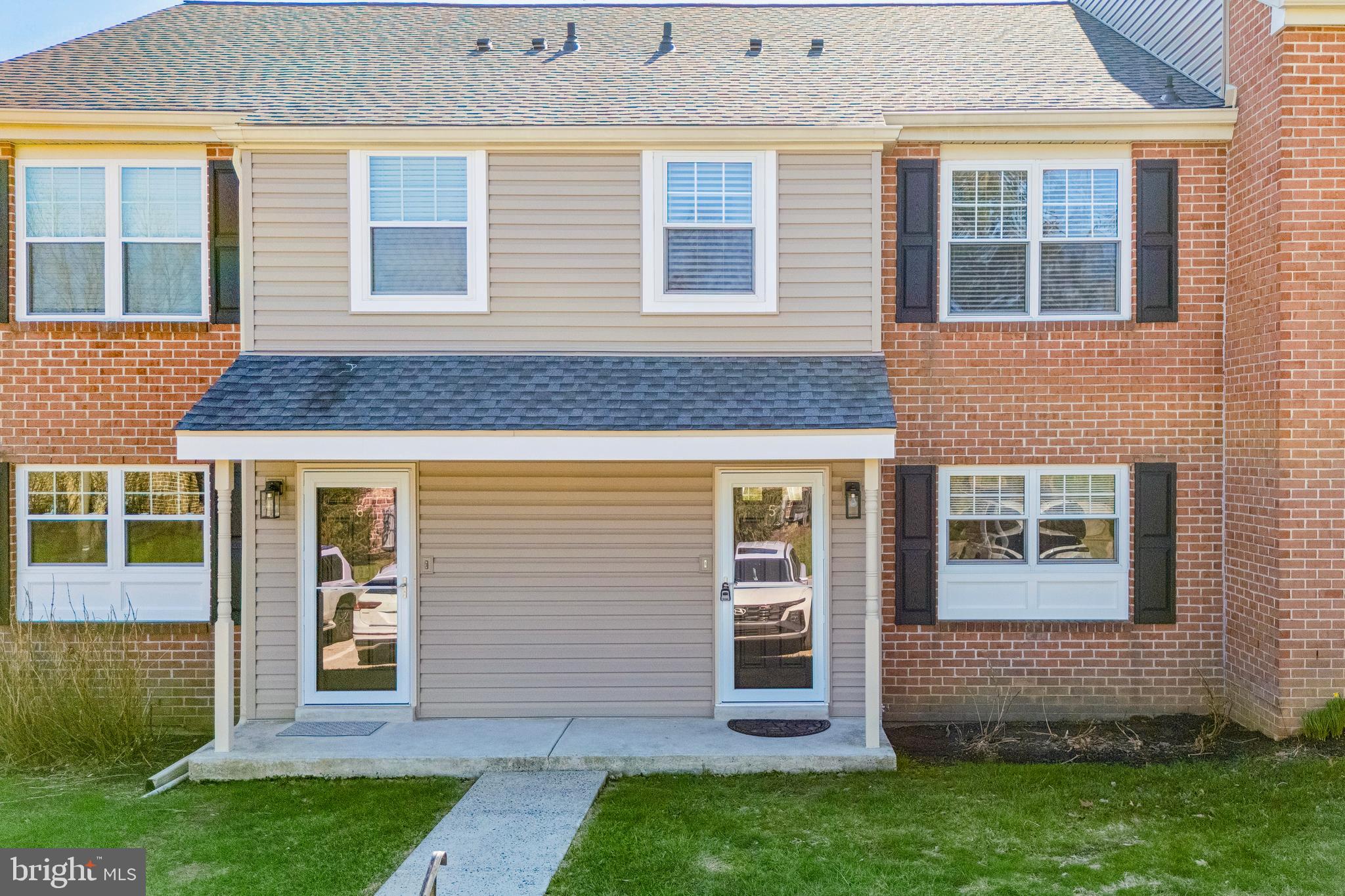 OXFORD OF BLUE BELL - Residential