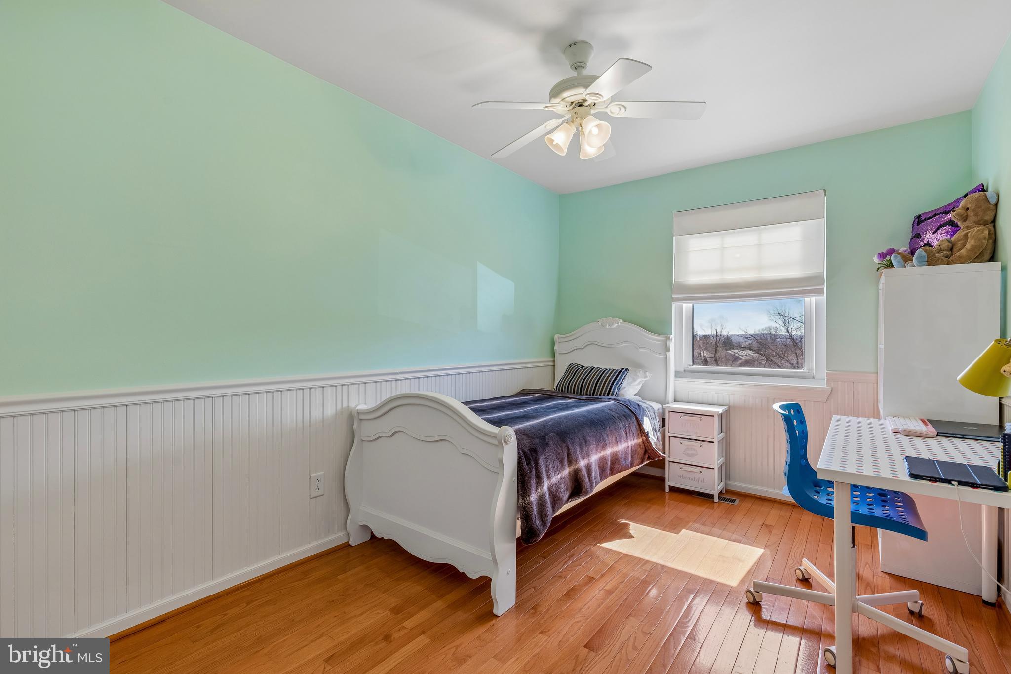 OXFORD OF BLUE BELL - Residential