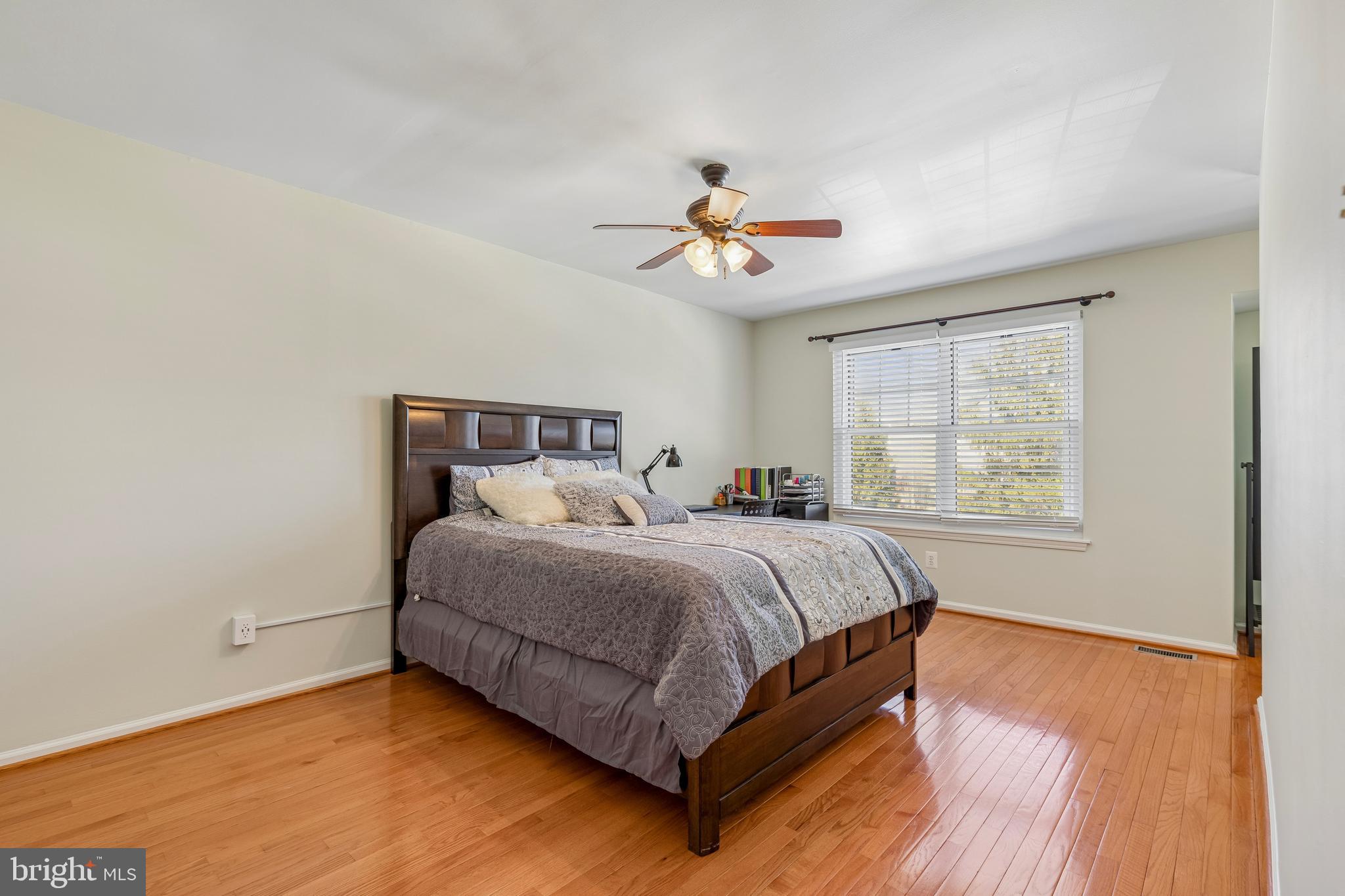 OXFORD OF BLUE BELL - Residential