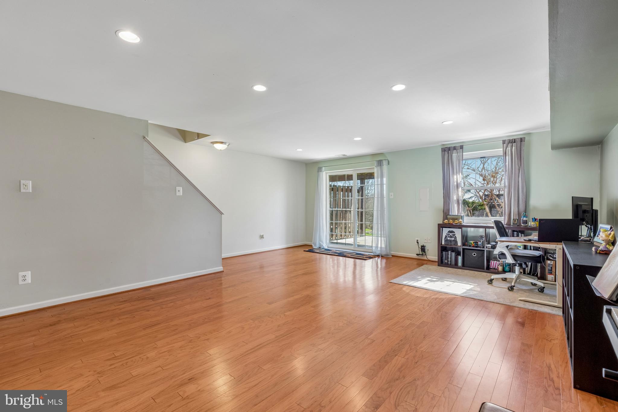 OXFORD OF BLUE BELL - Residential