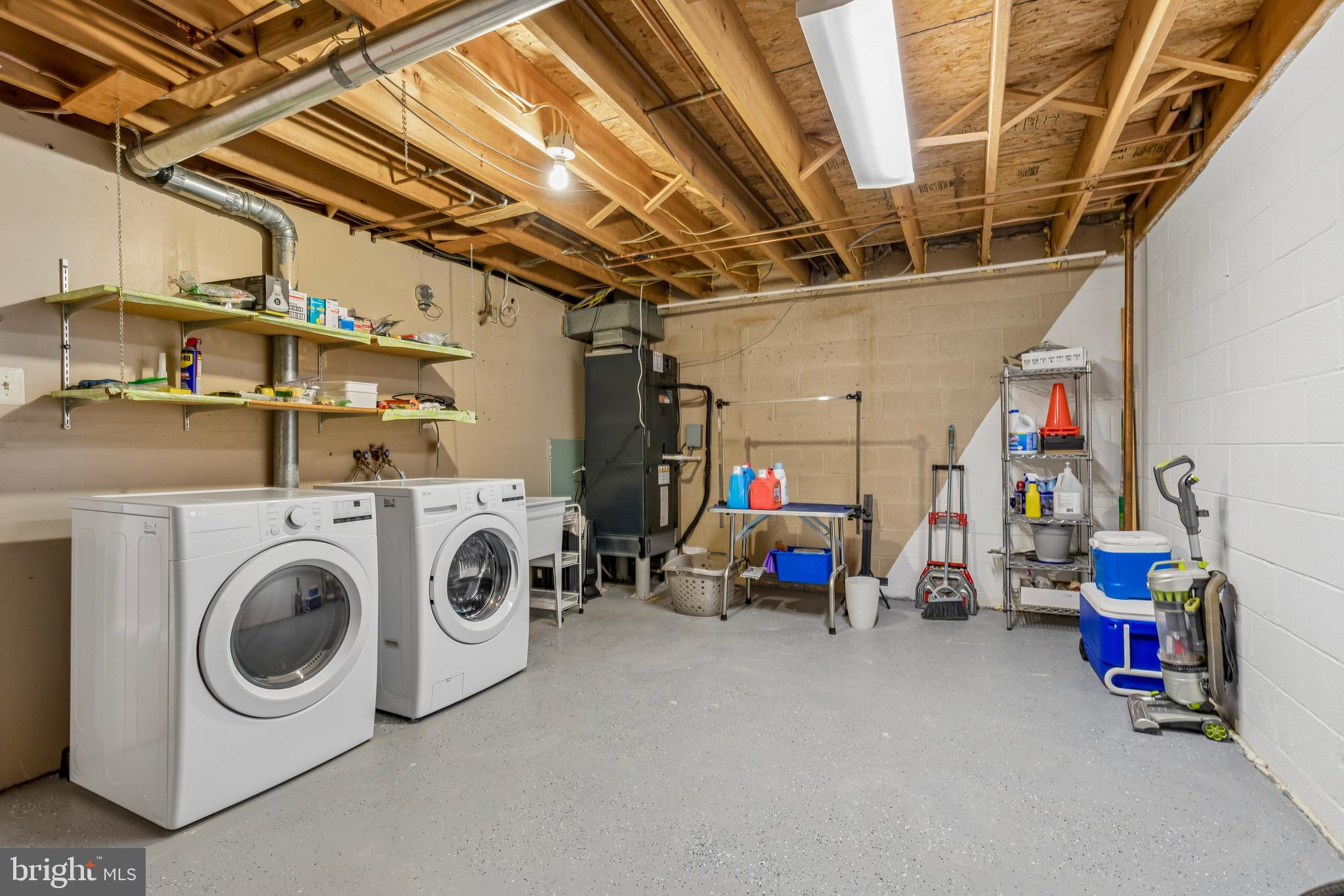 OXFORD OF BLUE BELL - Residential