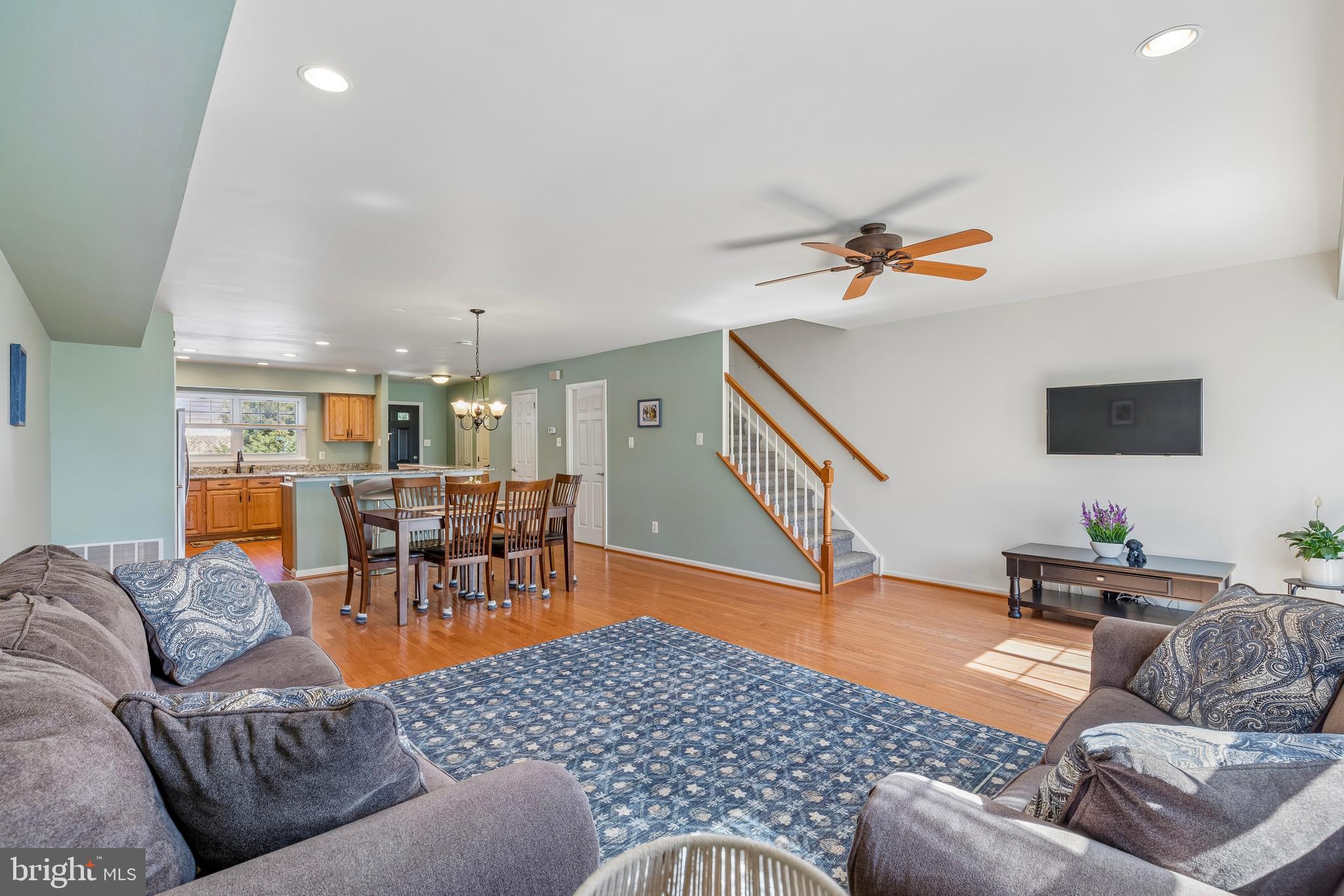 OXFORD OF BLUE BELL - Residential