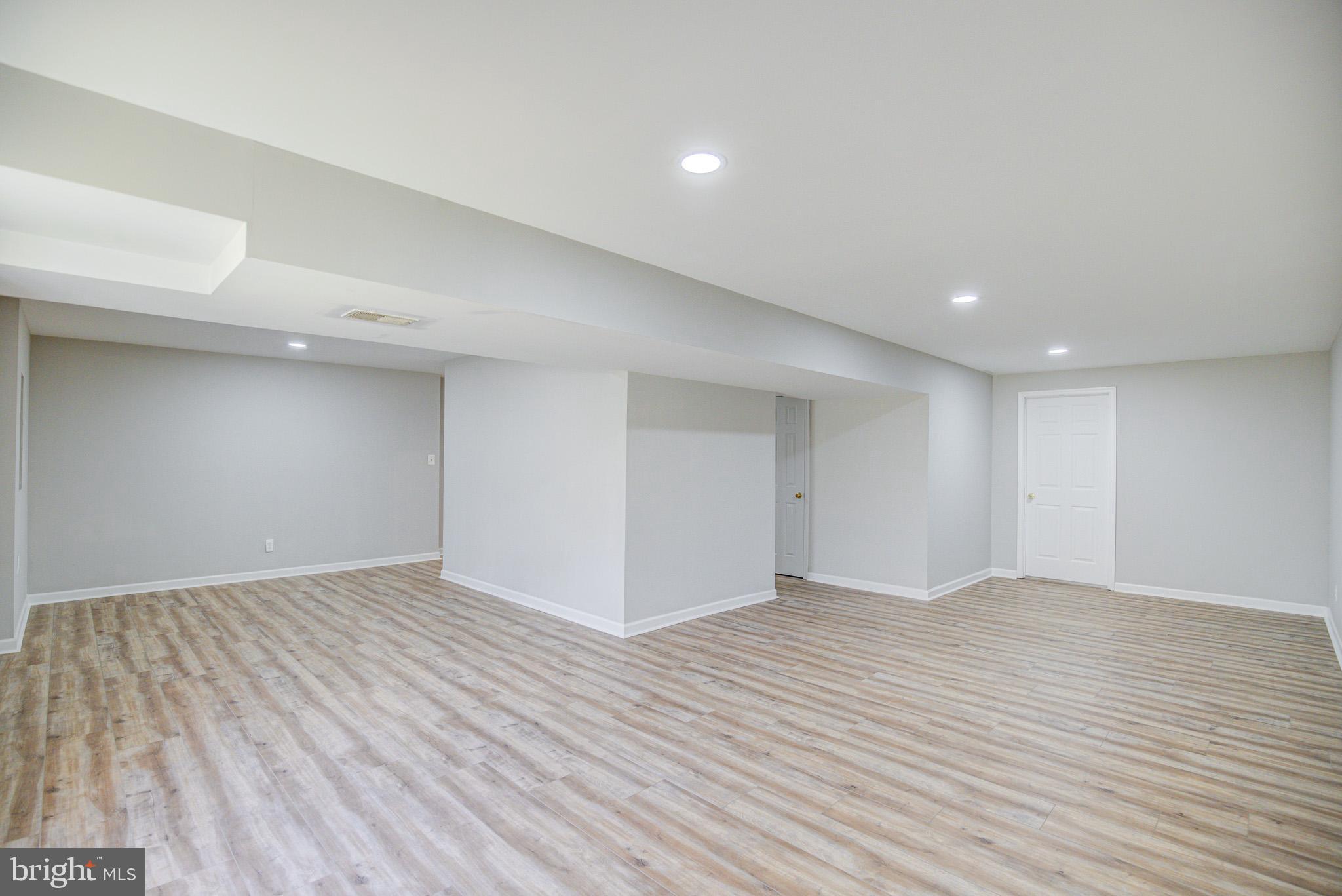 BLOOMS CROSSING - Residential