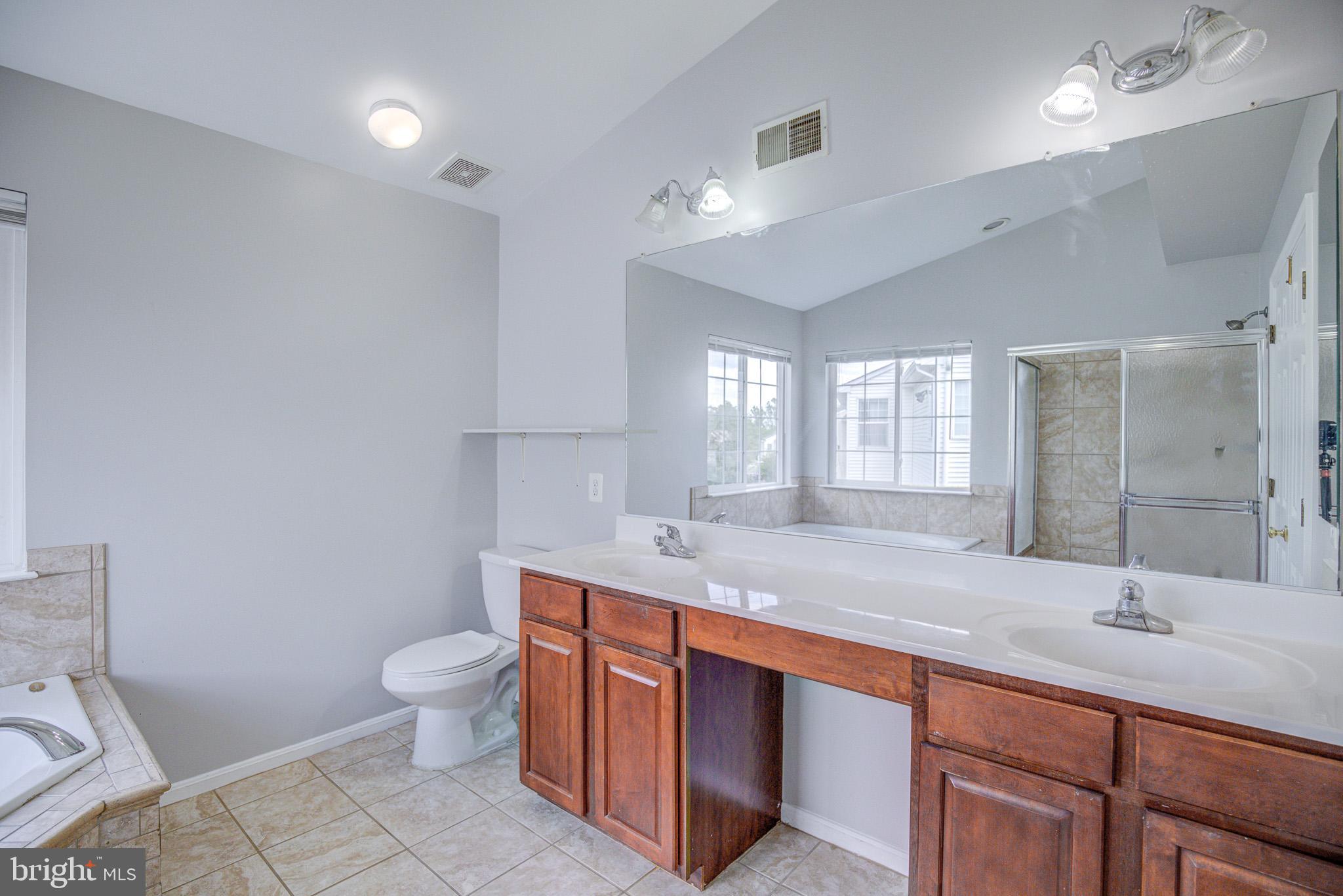 BLOOMS CROSSING - Residential