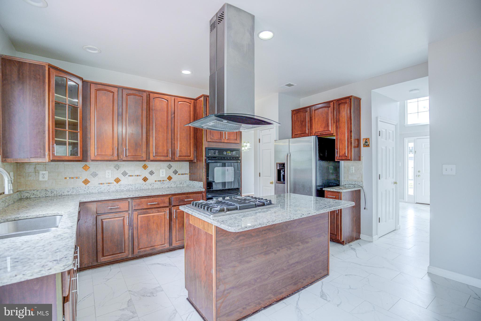 BLOOMS CROSSING - Residential