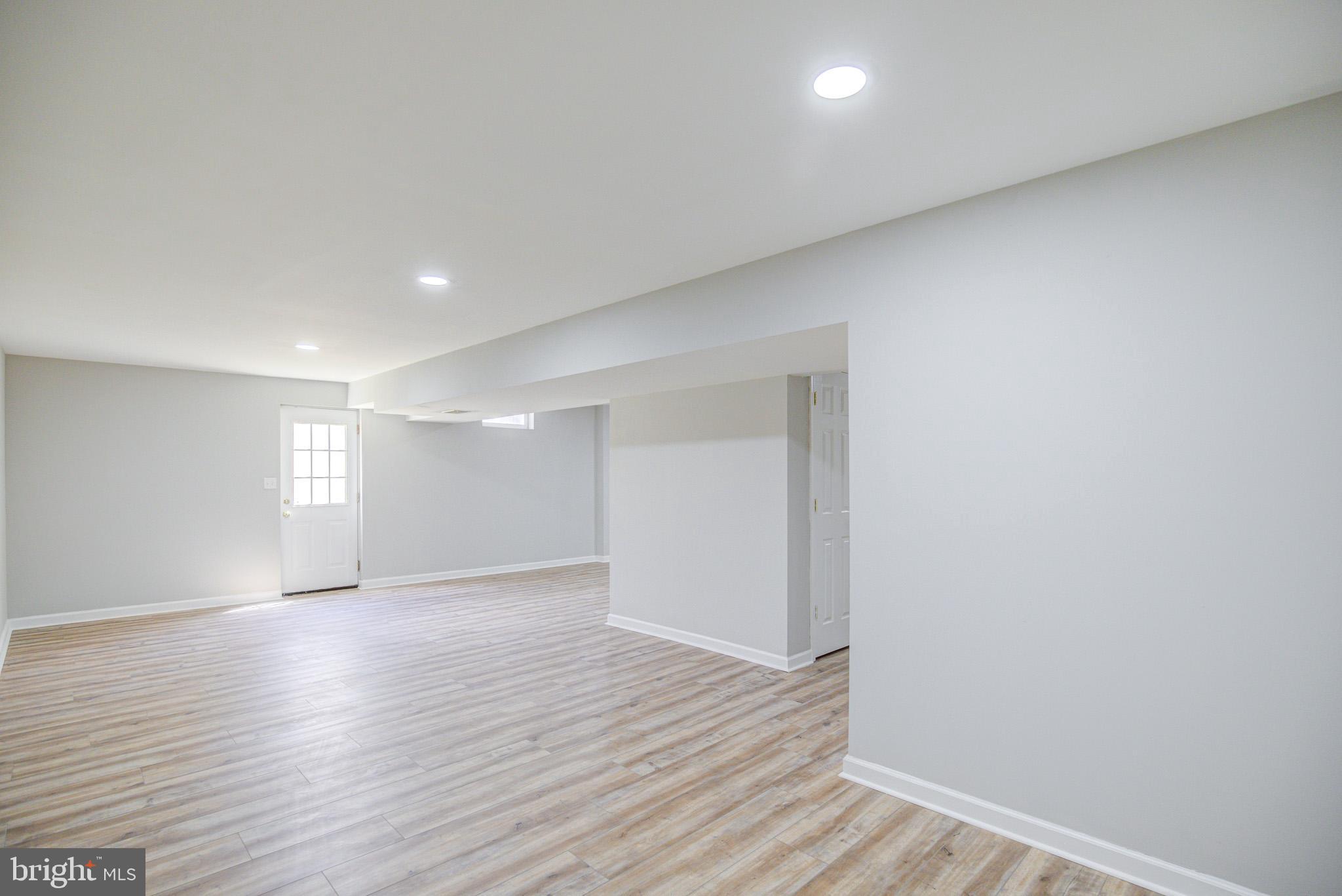 BLOOMS CROSSING - Residential