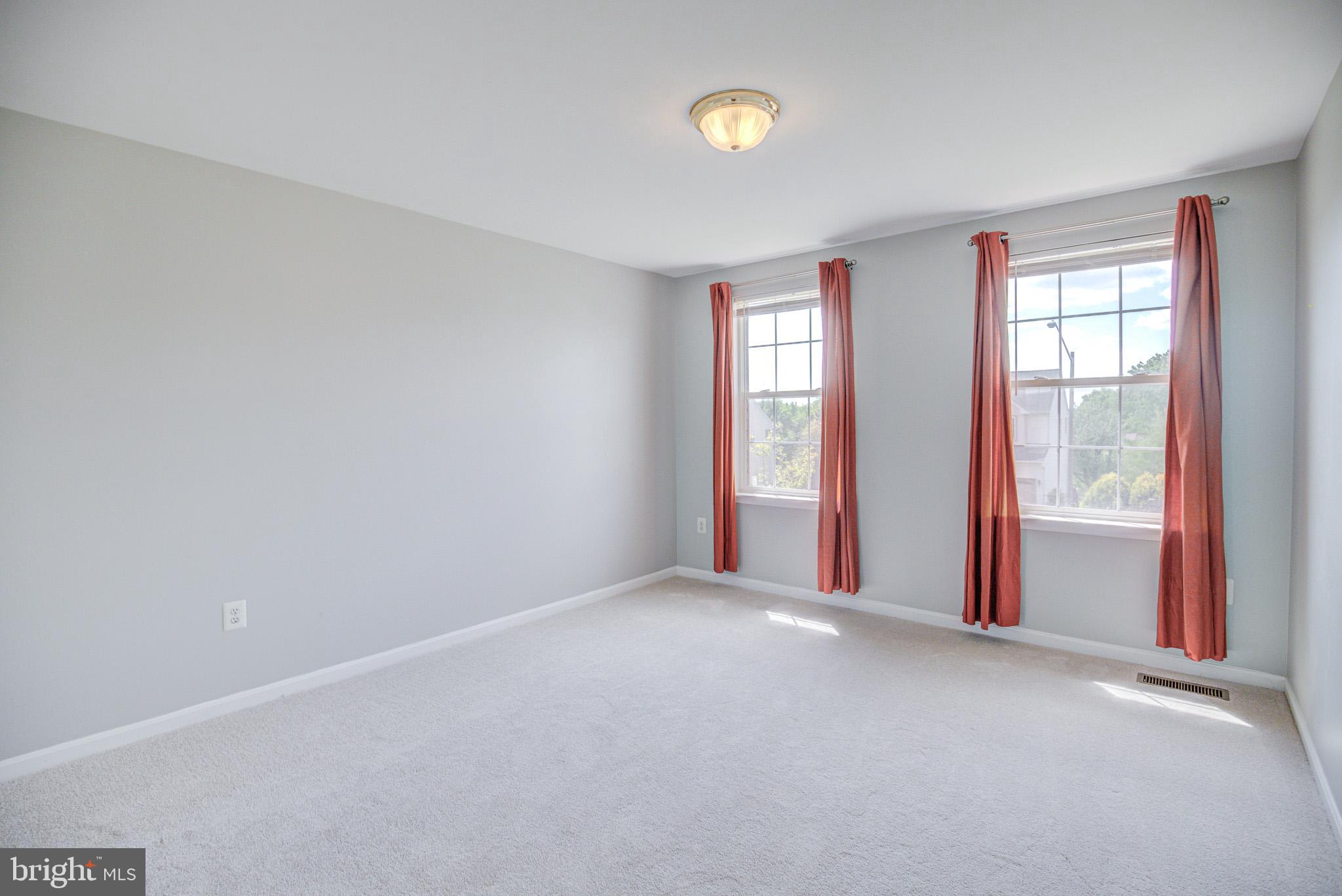 BLOOMS CROSSING - Residential