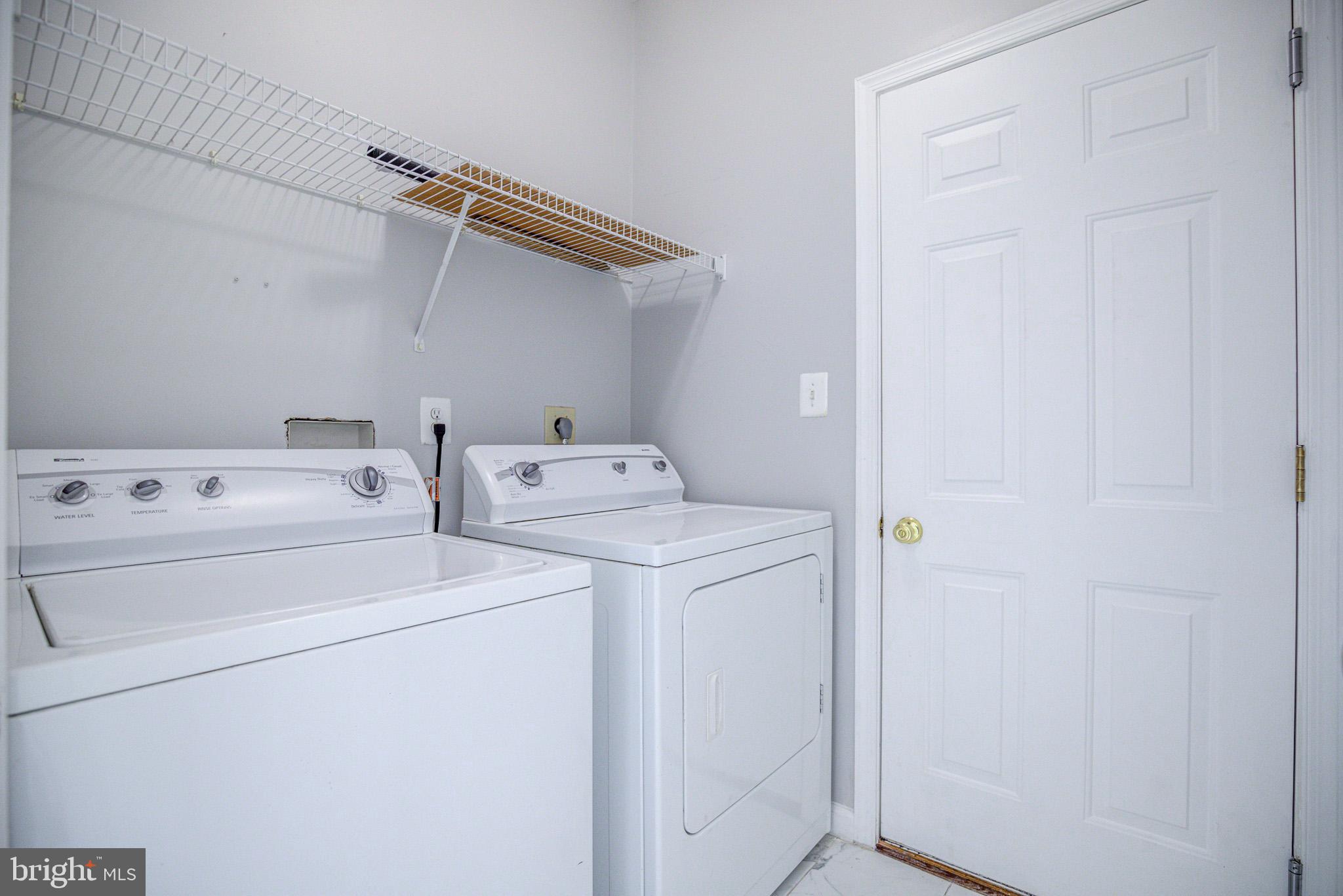 BLOOMS CROSSING - Residential