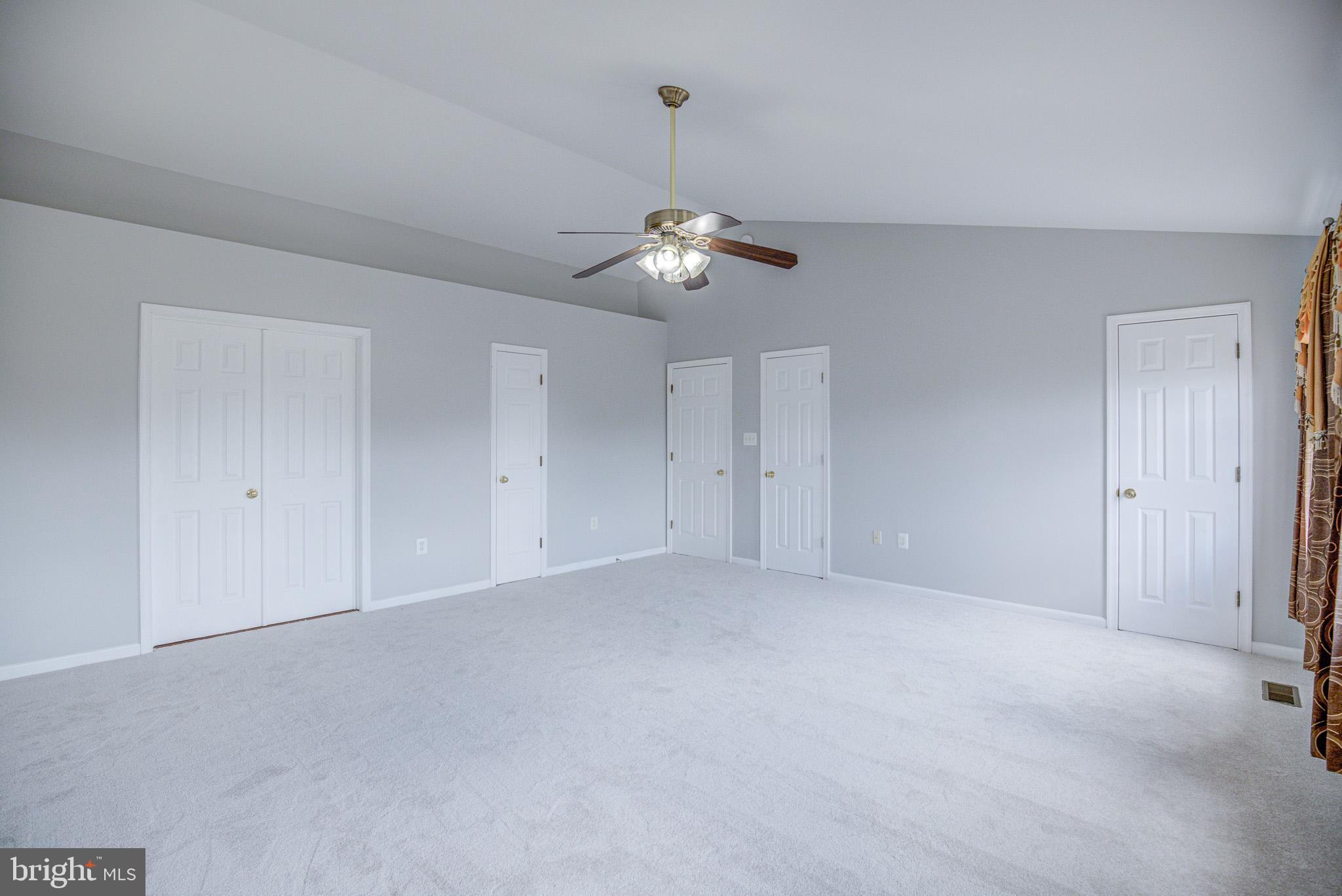 BLOOMS CROSSING - Residential