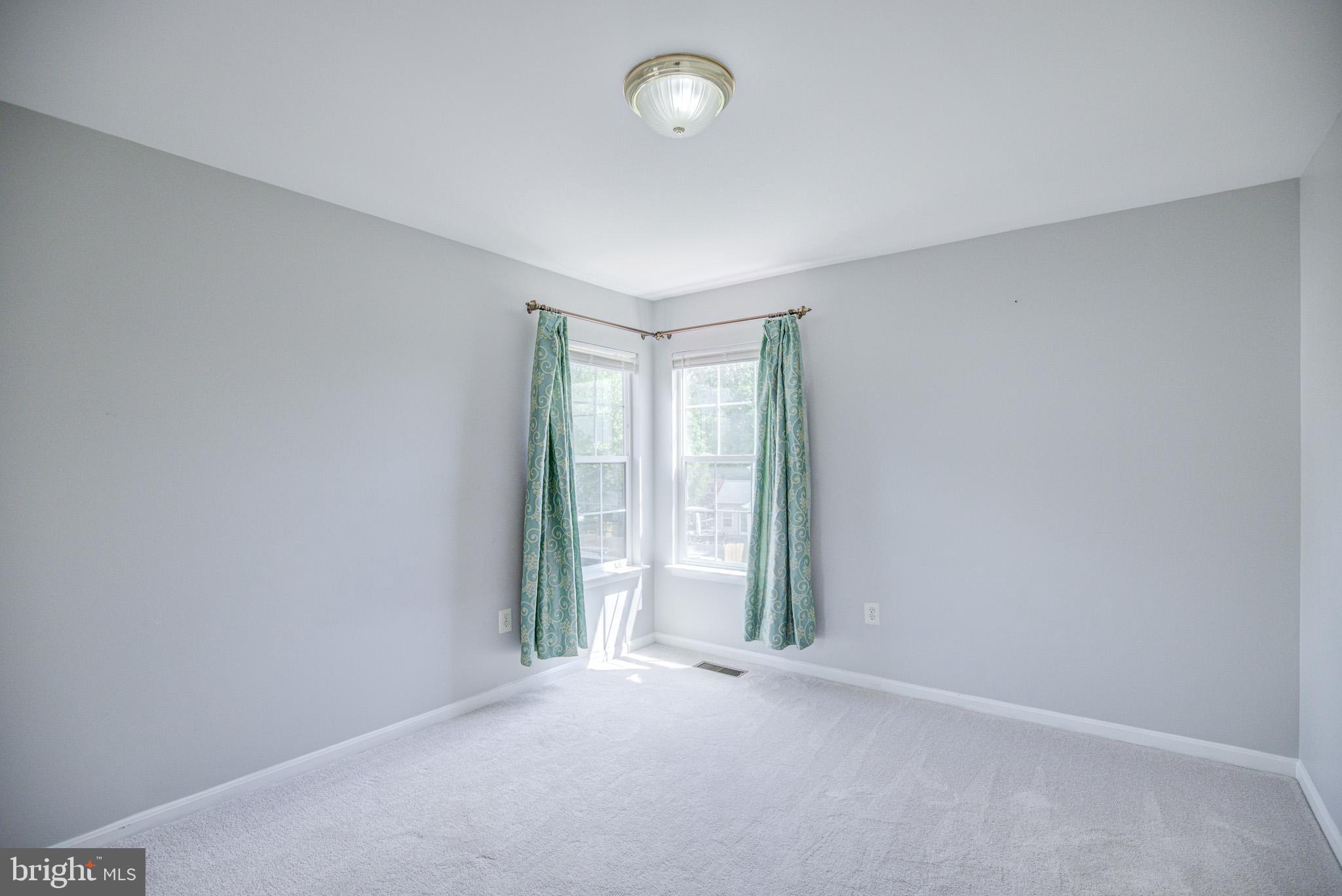 BLOOMS CROSSING - Residential