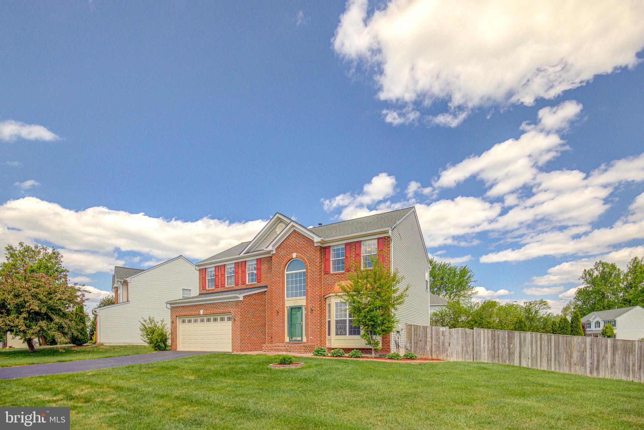 BLOOMS CROSSING - Residential