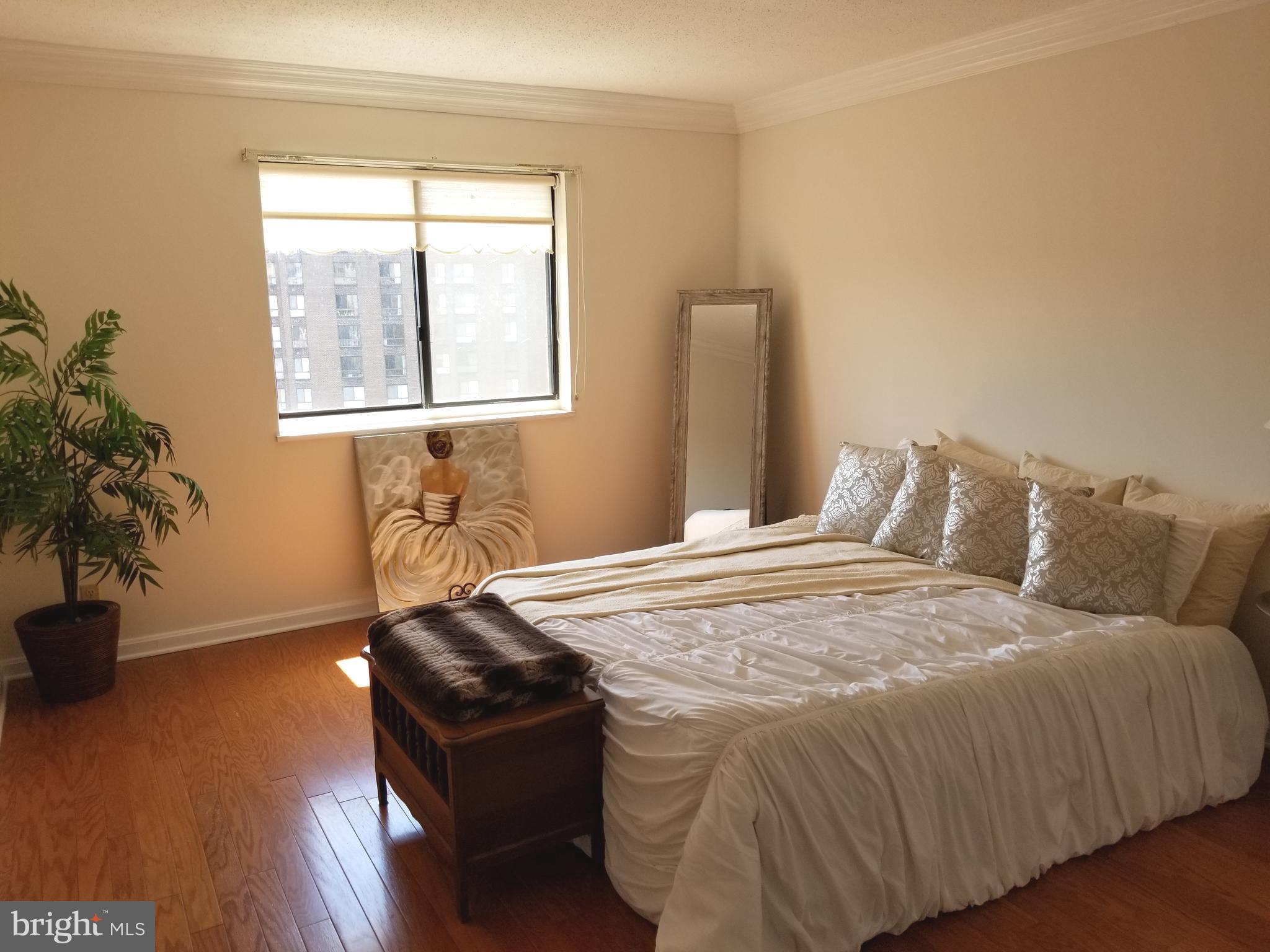 MONTEBELLO - Residential