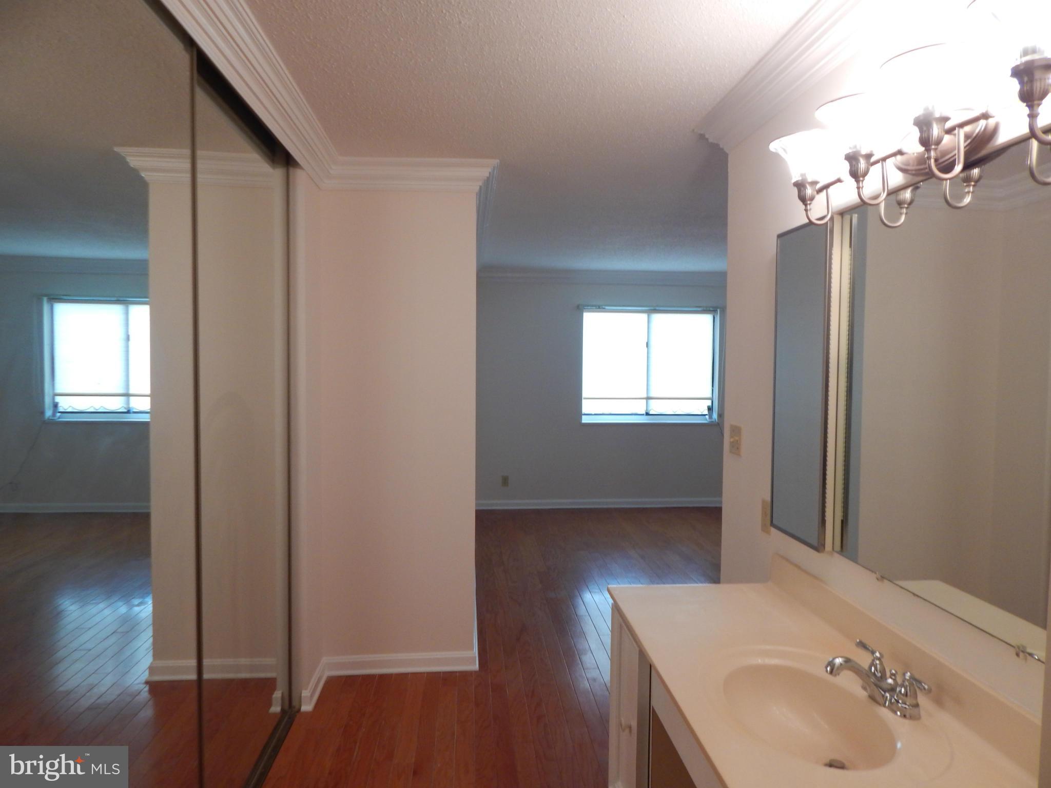 MONTEBELLO - Residential