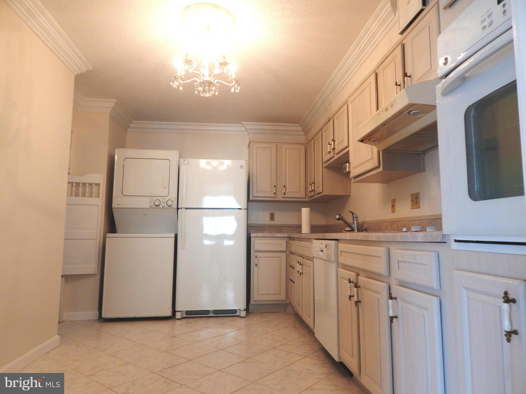 MONTEBELLO - Residential