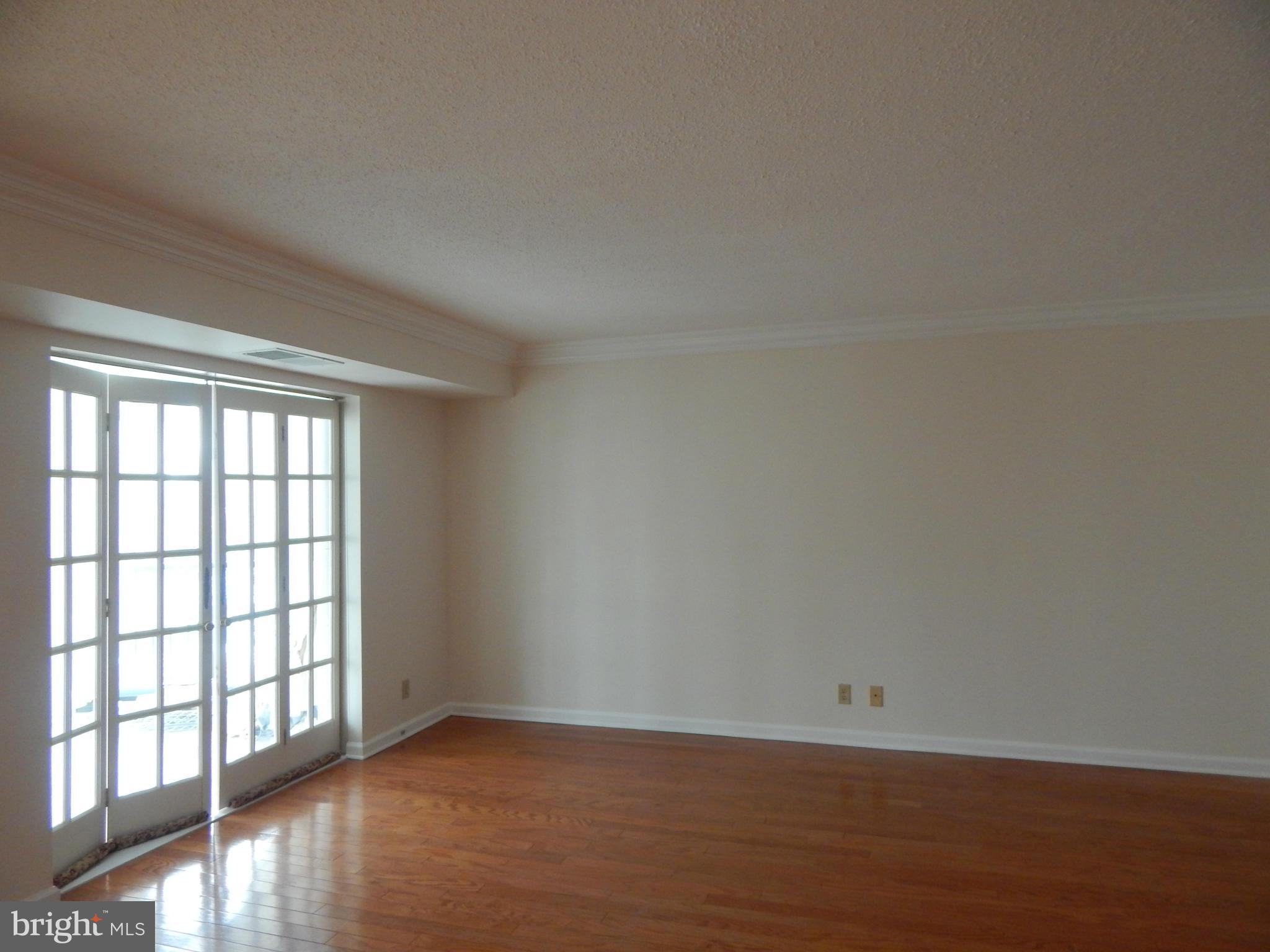 MONTEBELLO - Residential