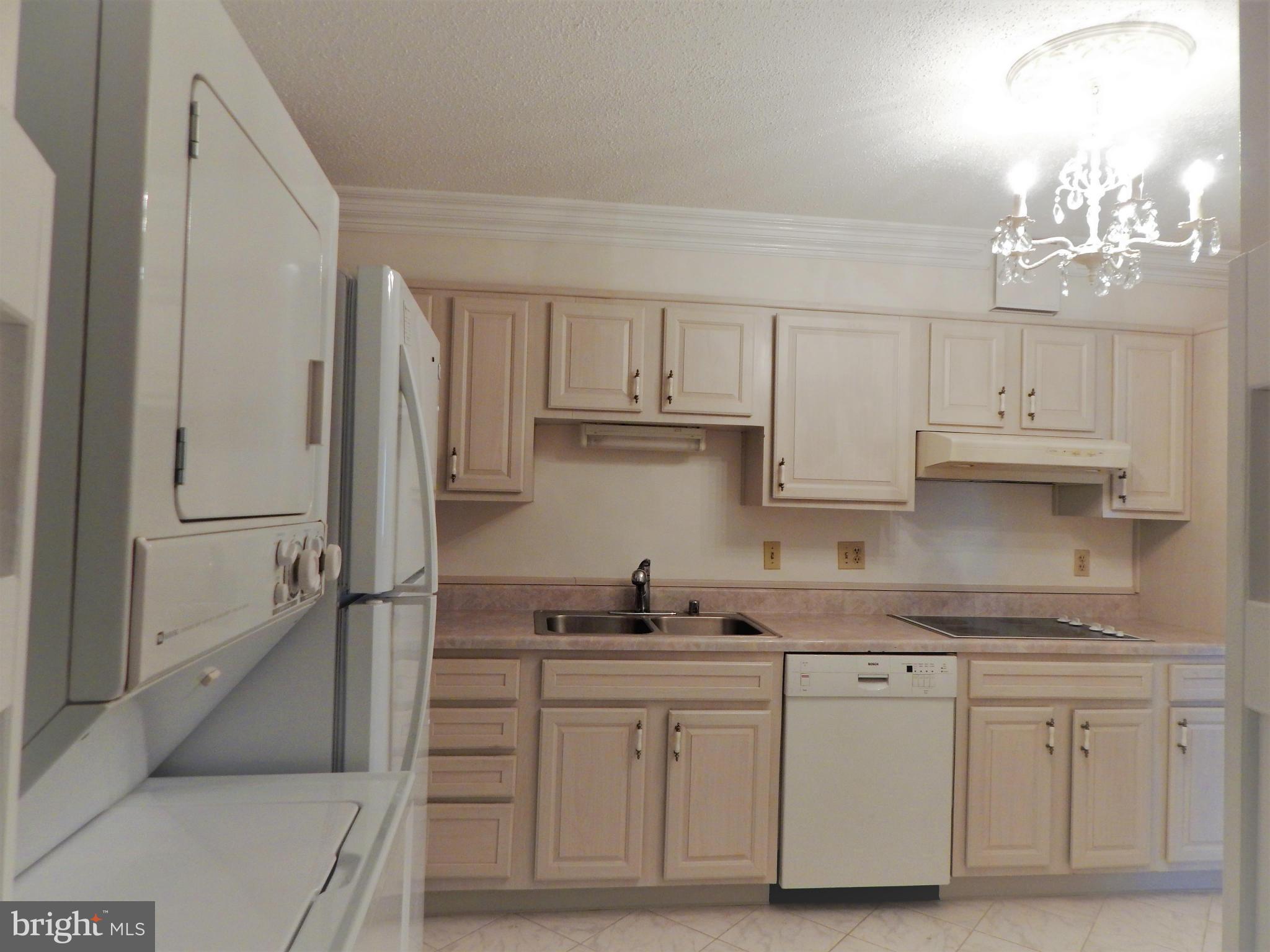 MONTEBELLO - Residential