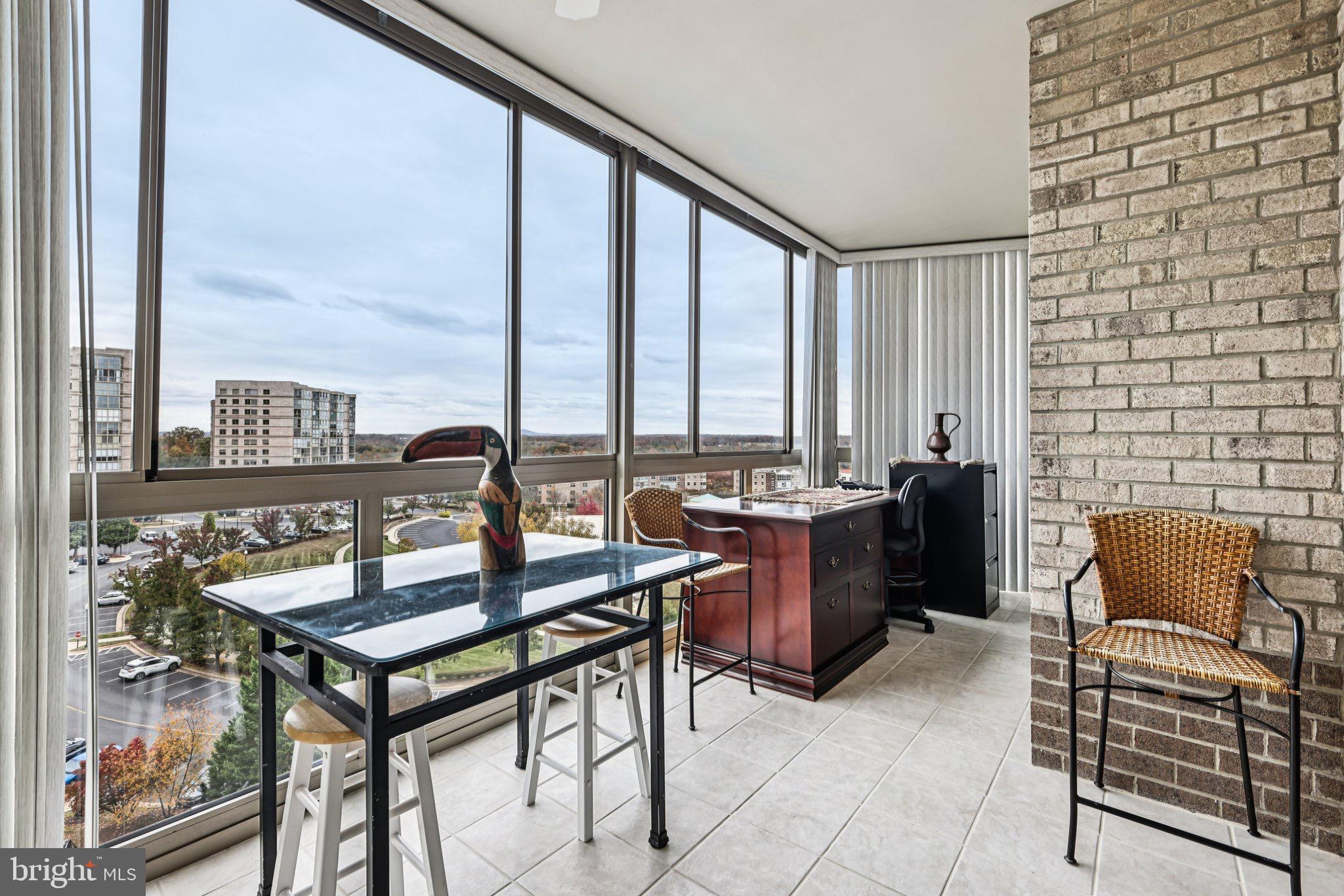 LANSDOWNE WOODS LEISURE WORLD - Residential