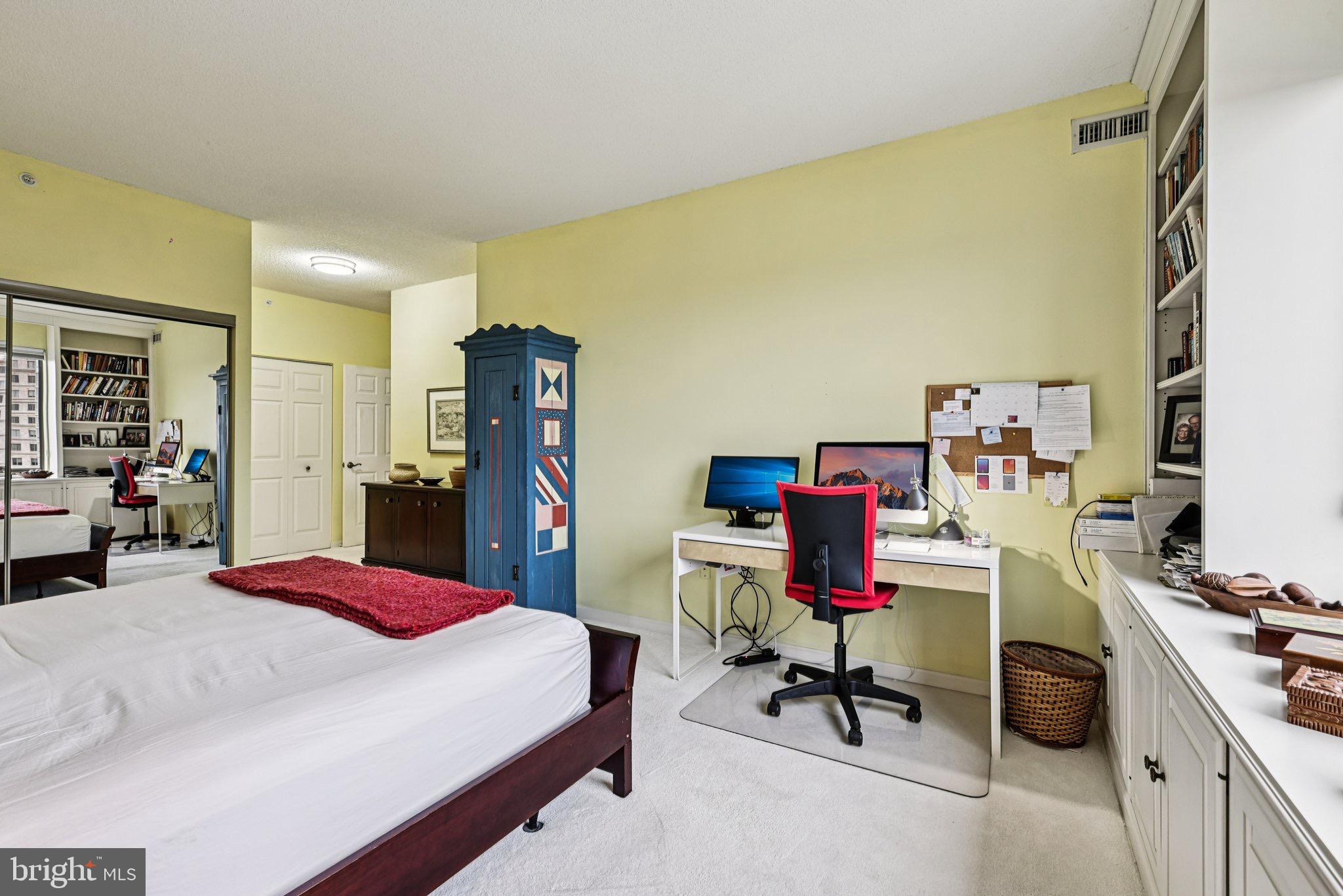 LANSDOWNE WOODS LEISURE WORLD - Residential