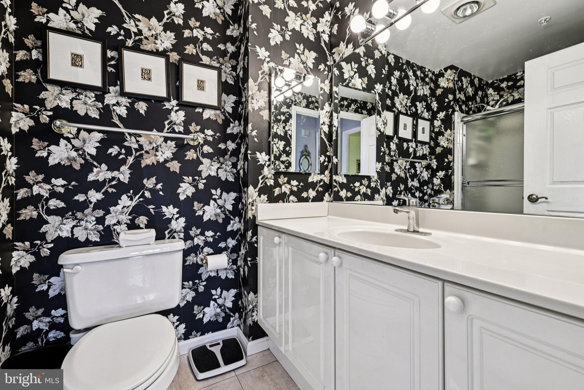 LANSDOWNE WOODS LEISURE WORLD - Residential