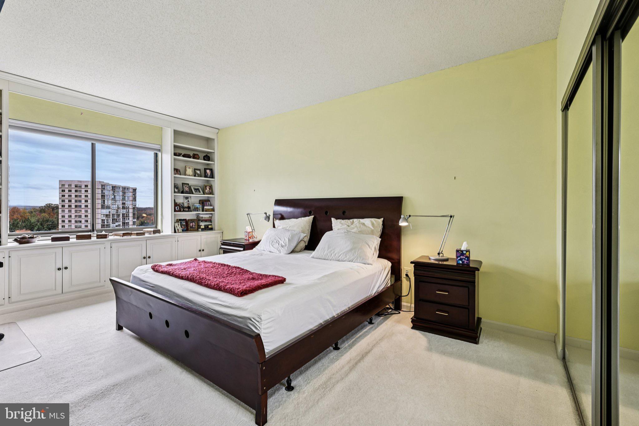 LANSDOWNE WOODS LEISURE WORLD - Residential