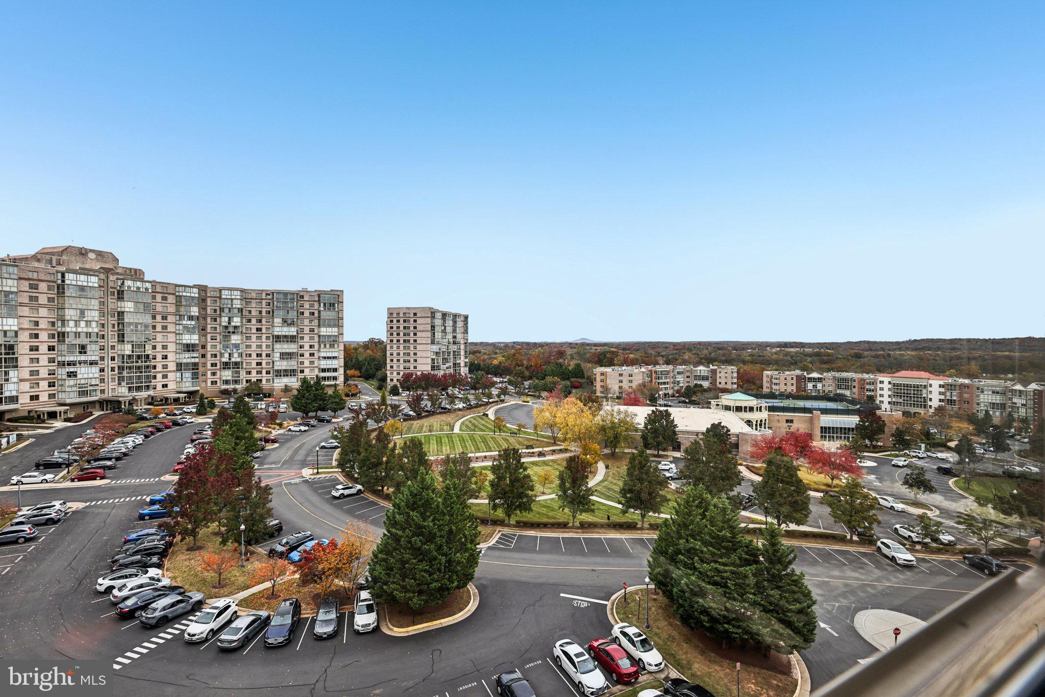 LANSDOWNE WOODS LEISURE WORLD - Residential