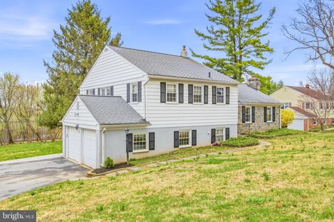 329 DEVONSHIRE ROAD DEVON PA 19333