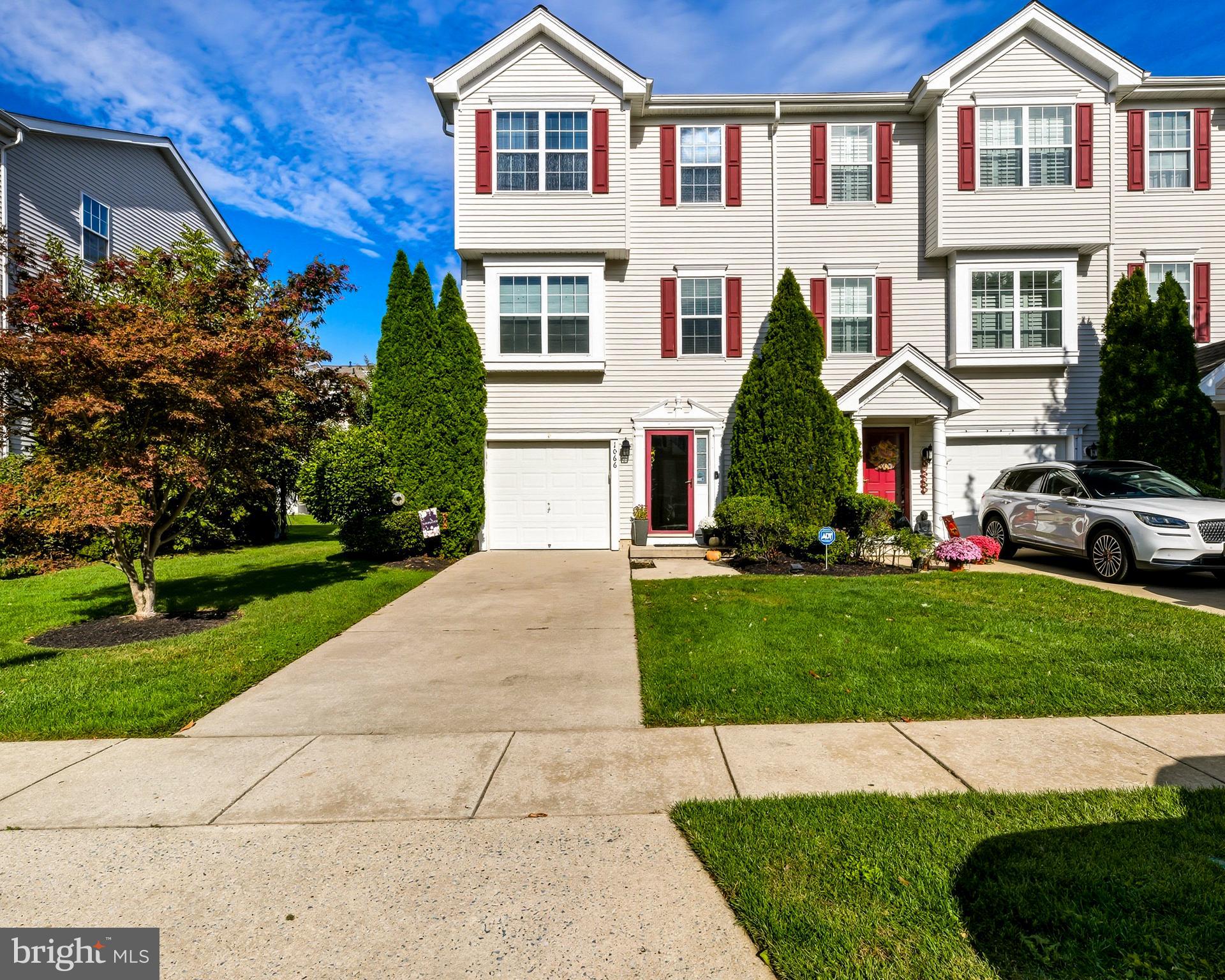 1066 BUCKINGHAM DRIVE