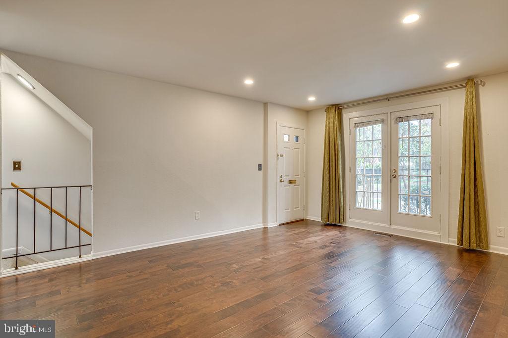 2731 S WALTER REED DRIVE A