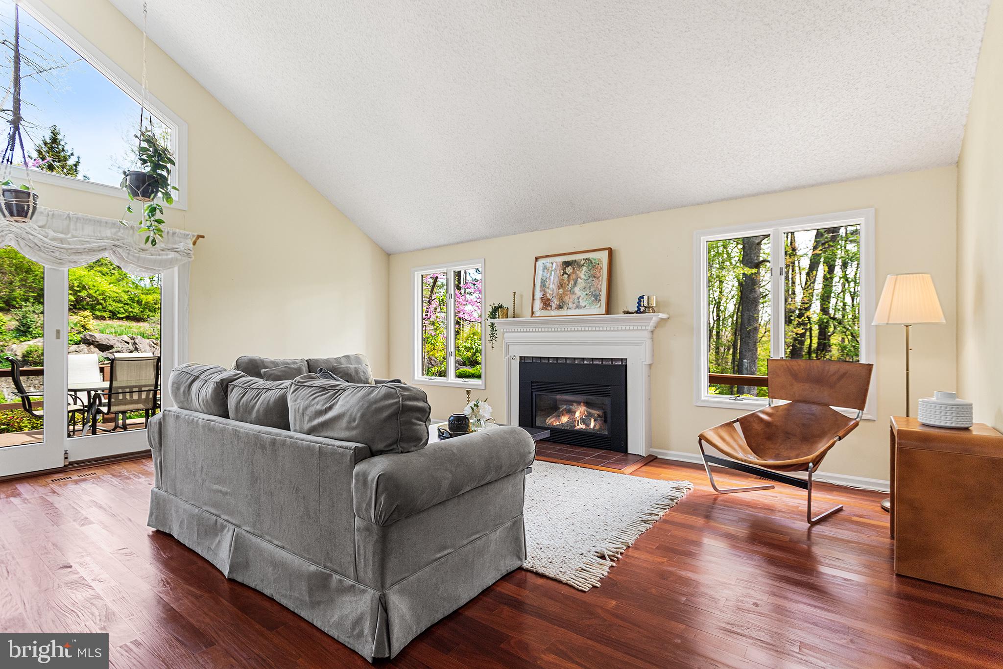 TOFT WOODS - Residential