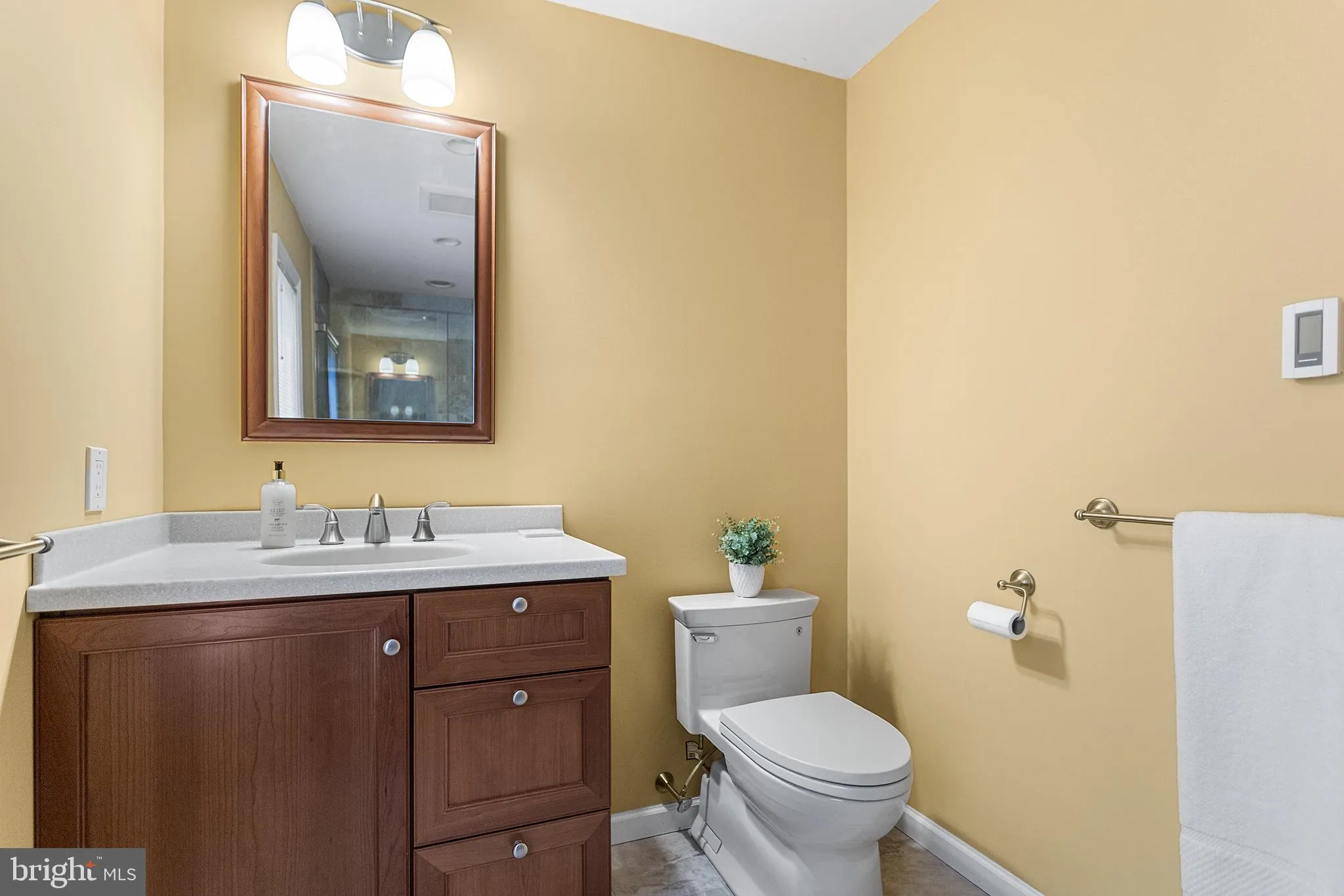 Media, Pennsylvania 19063, United States, 2 Bedrooms Bedrooms, ,3 BathroomsBathrooms,Residential,Pending,118310