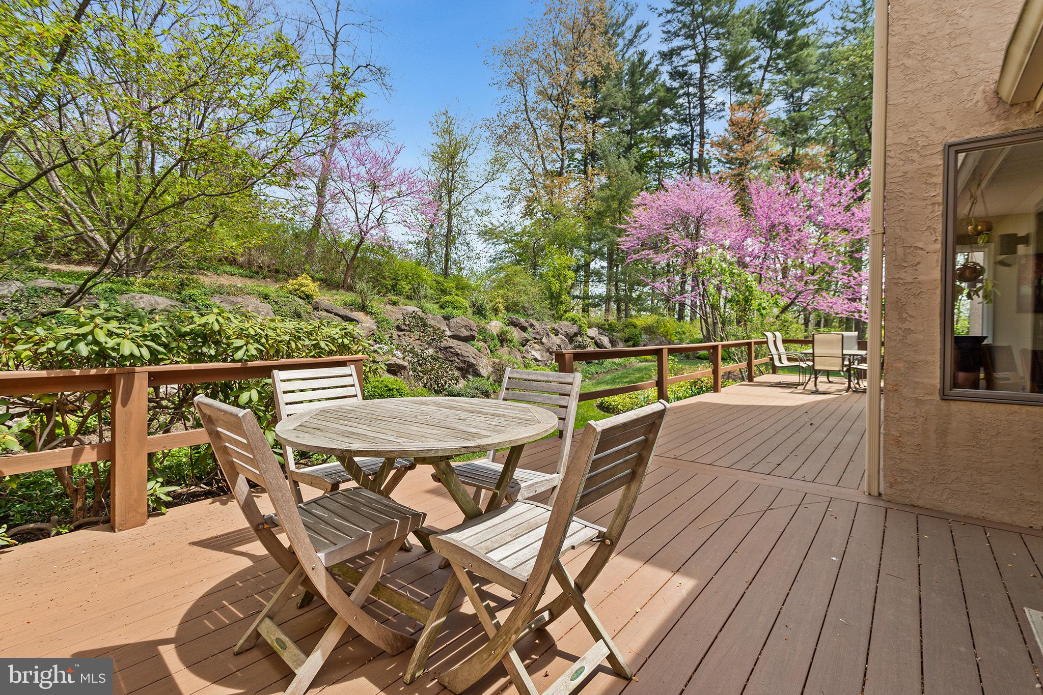 TOFT WOODS - Residential