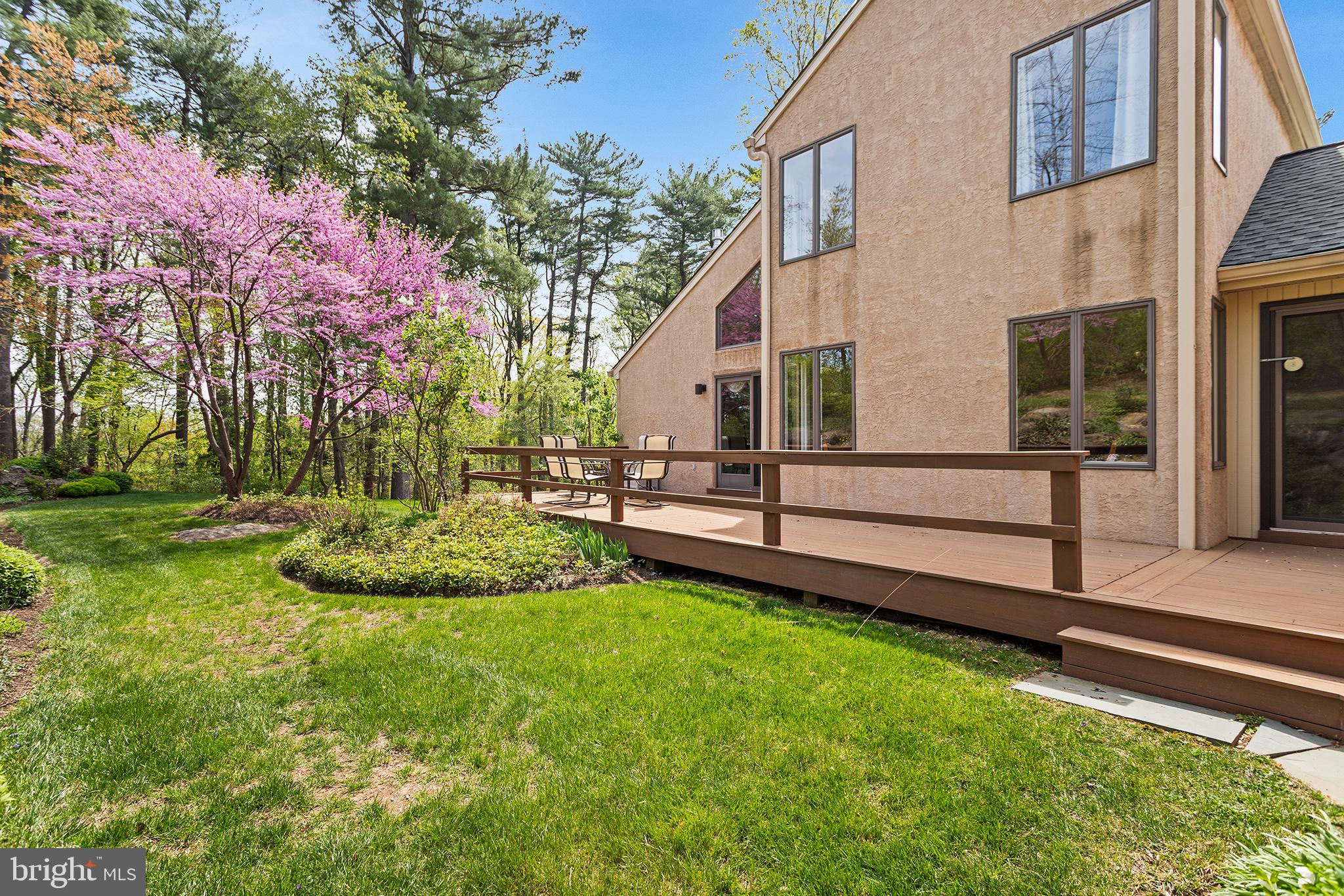 TOFT WOODS - Residential