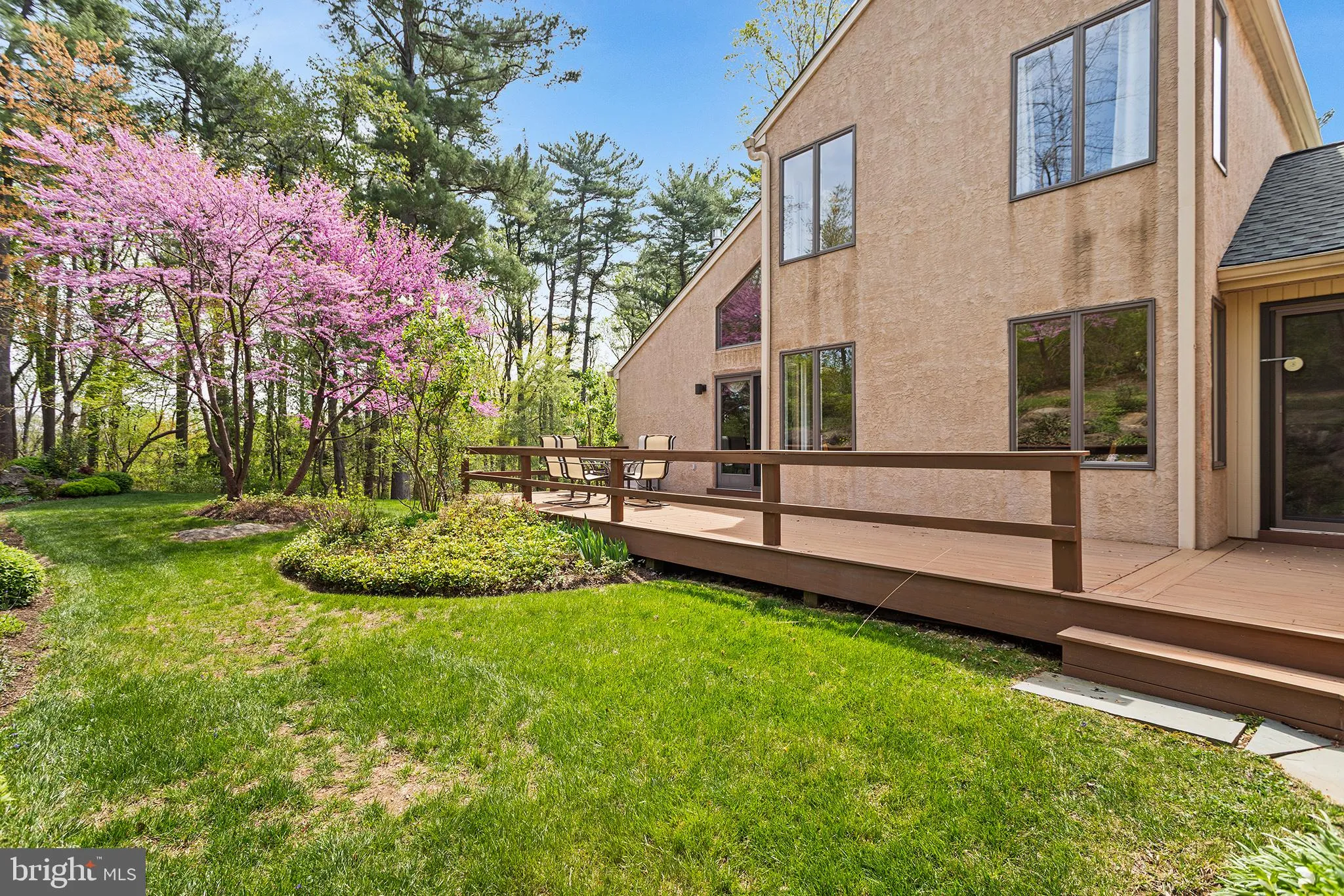 Media, Pennsylvania 19063, United States, 2 Bedrooms Bedrooms, ,3 BathroomsBathrooms,Residential,Pending,118310