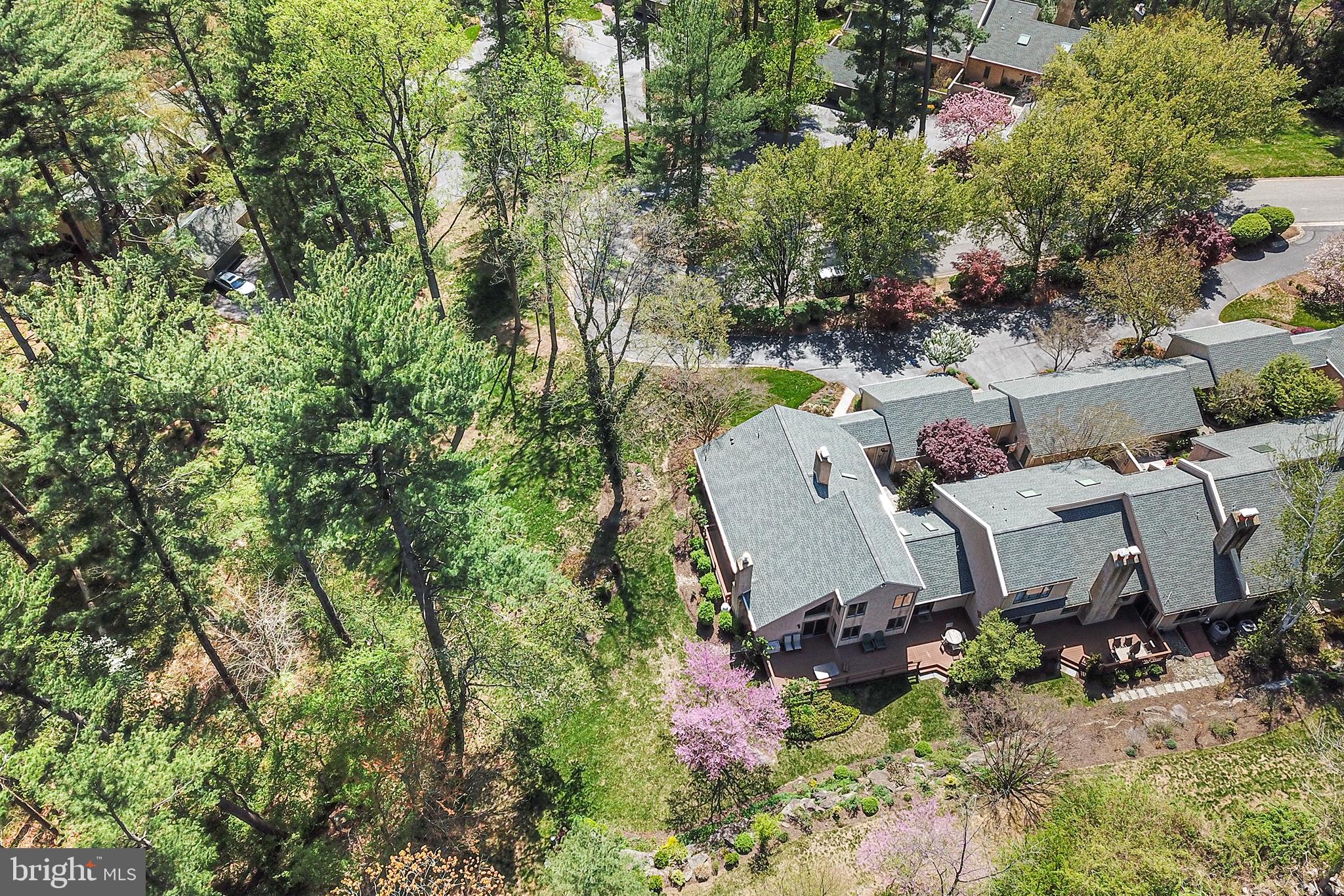 TOFT WOODS - Residential