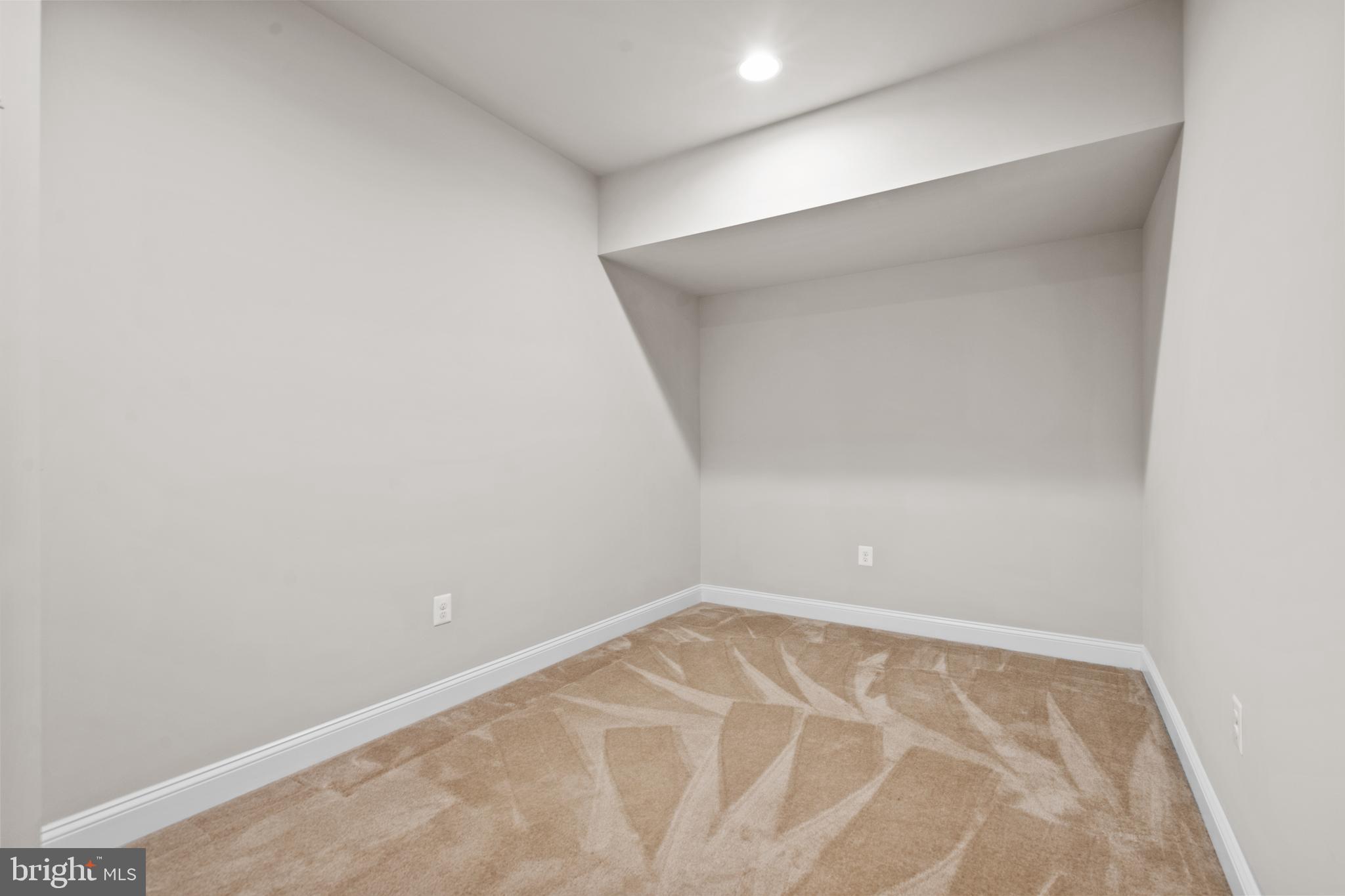 CREST OF ALEXANDRIA - Residential