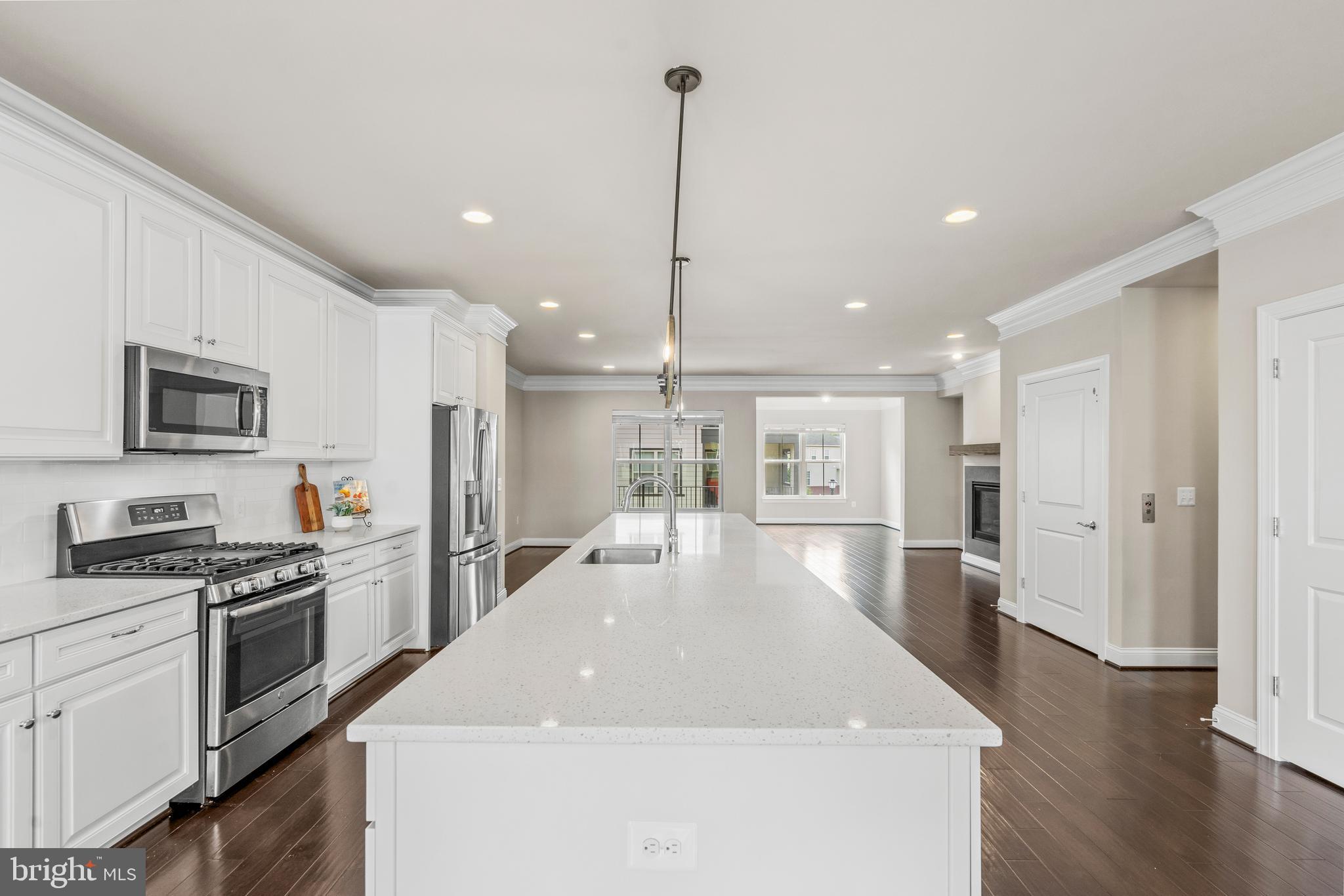 CREST OF ALEXANDRIA - Residential