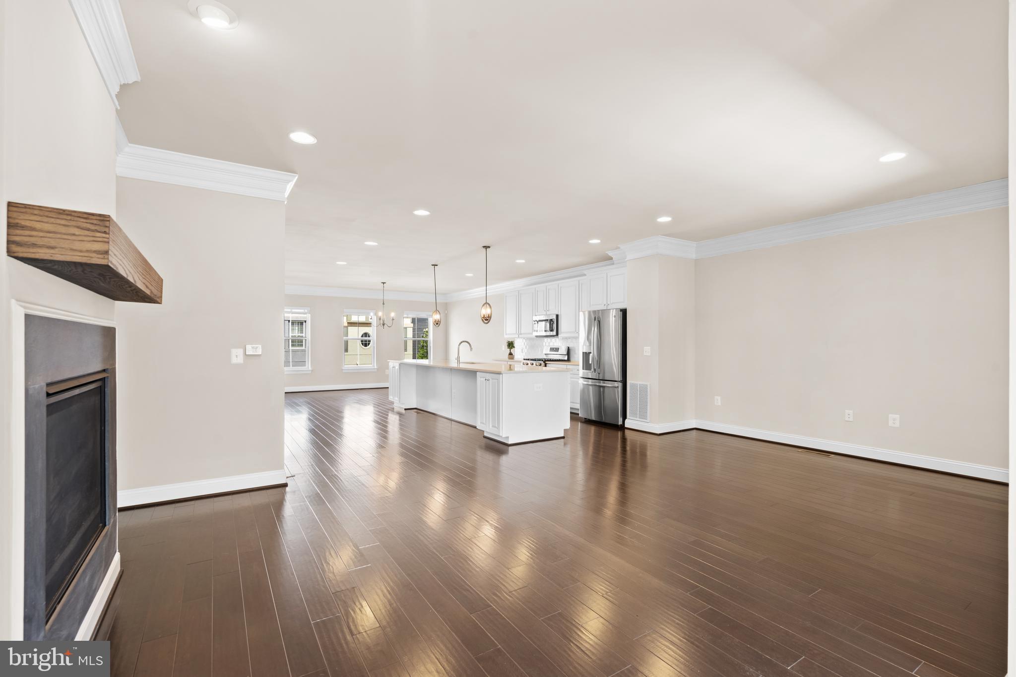 CREST OF ALEXANDRIA - Residential