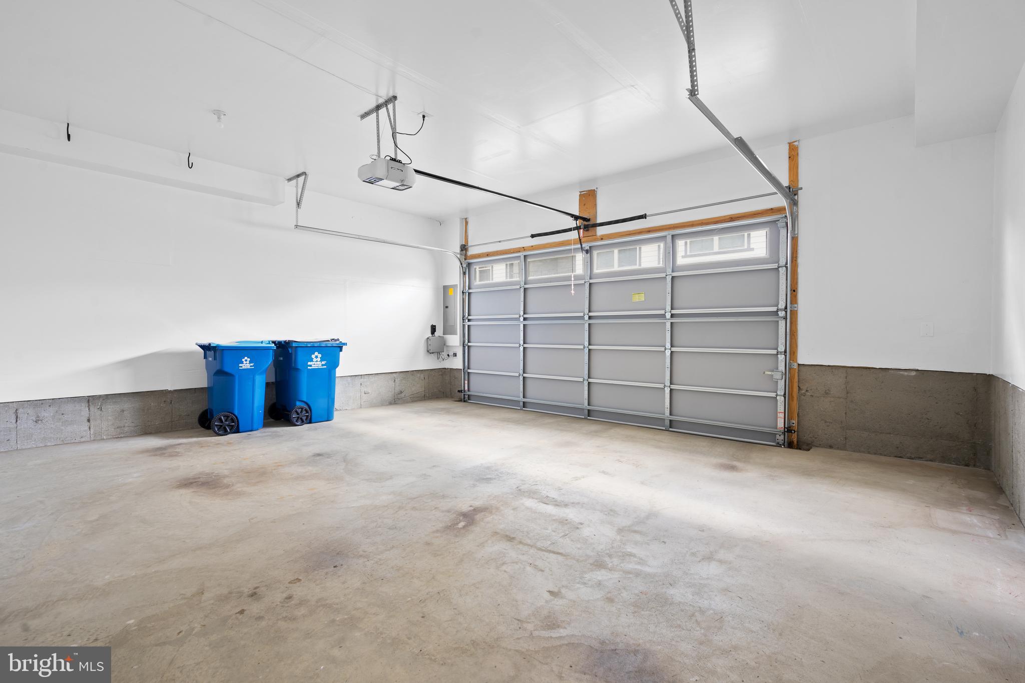 CREST OF ALEXANDRIA - Residential