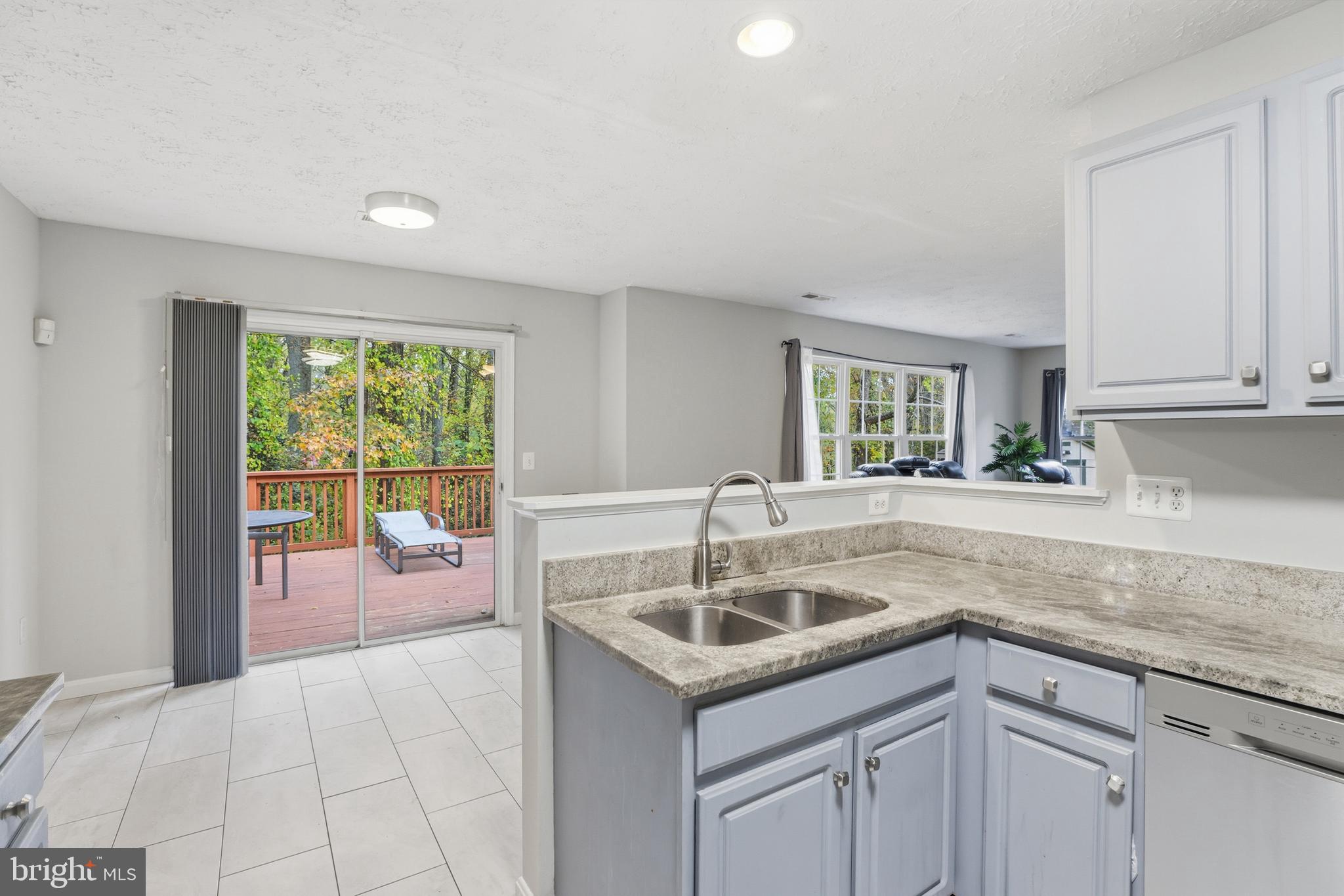 SOMERSET - Residential