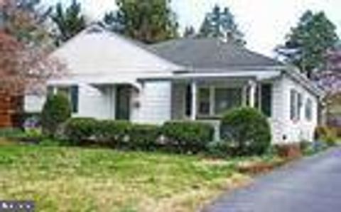 Photo of 212 Park Avenue, MOUNT JOY, PA 17552 (MLS # PALA2068492)