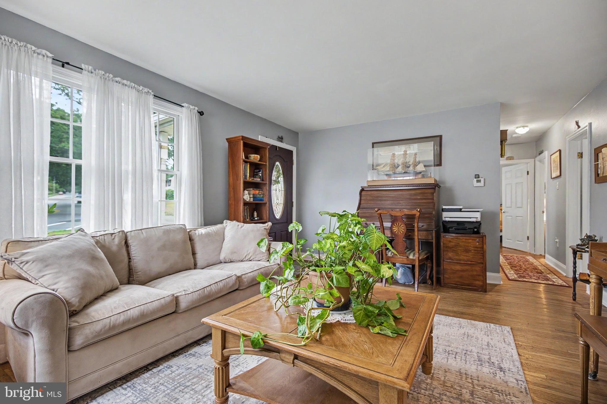 528 CHESTER AVENUE