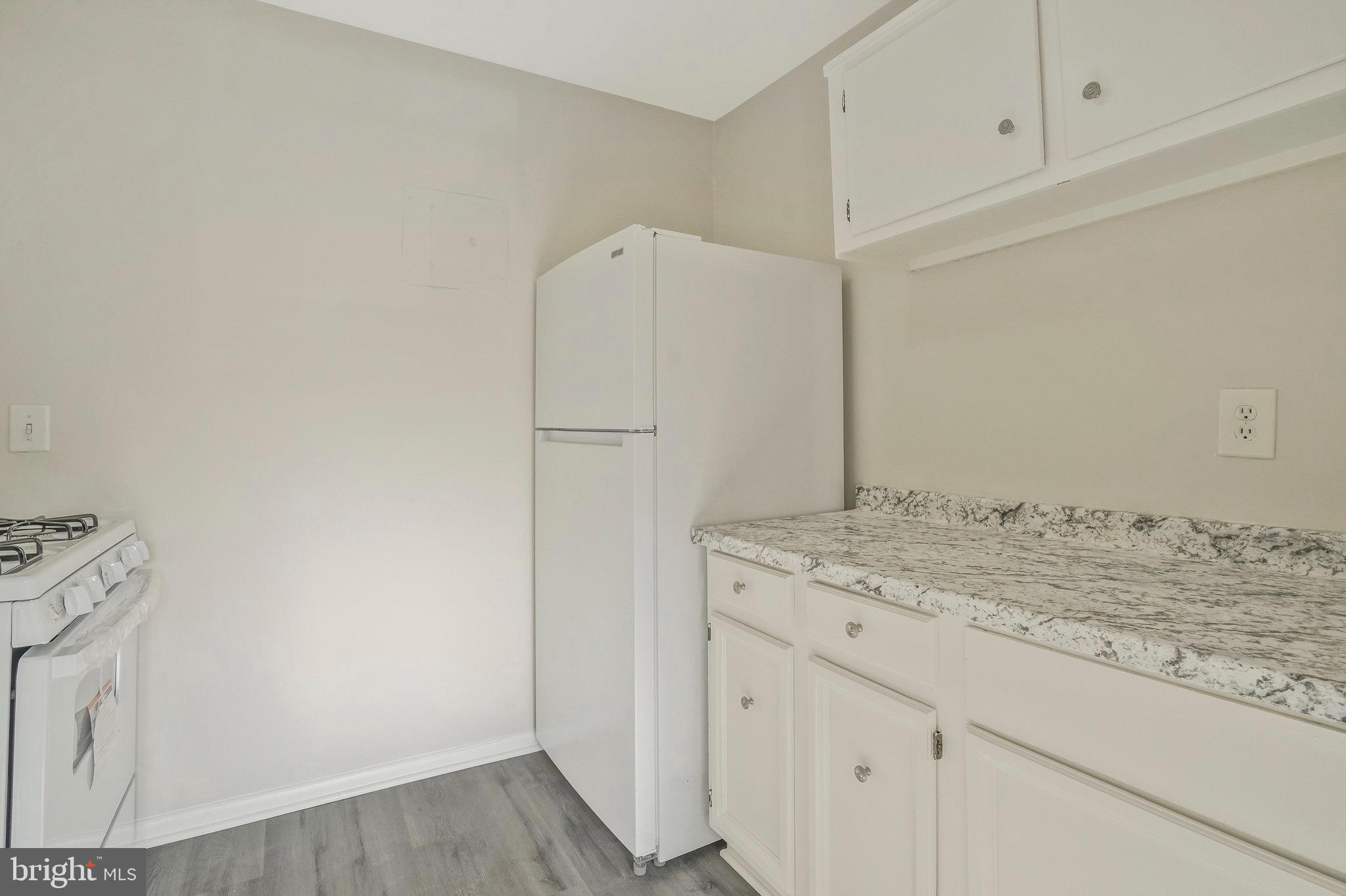 MARLOW TOWERS CONDOMINIUMS - Residential