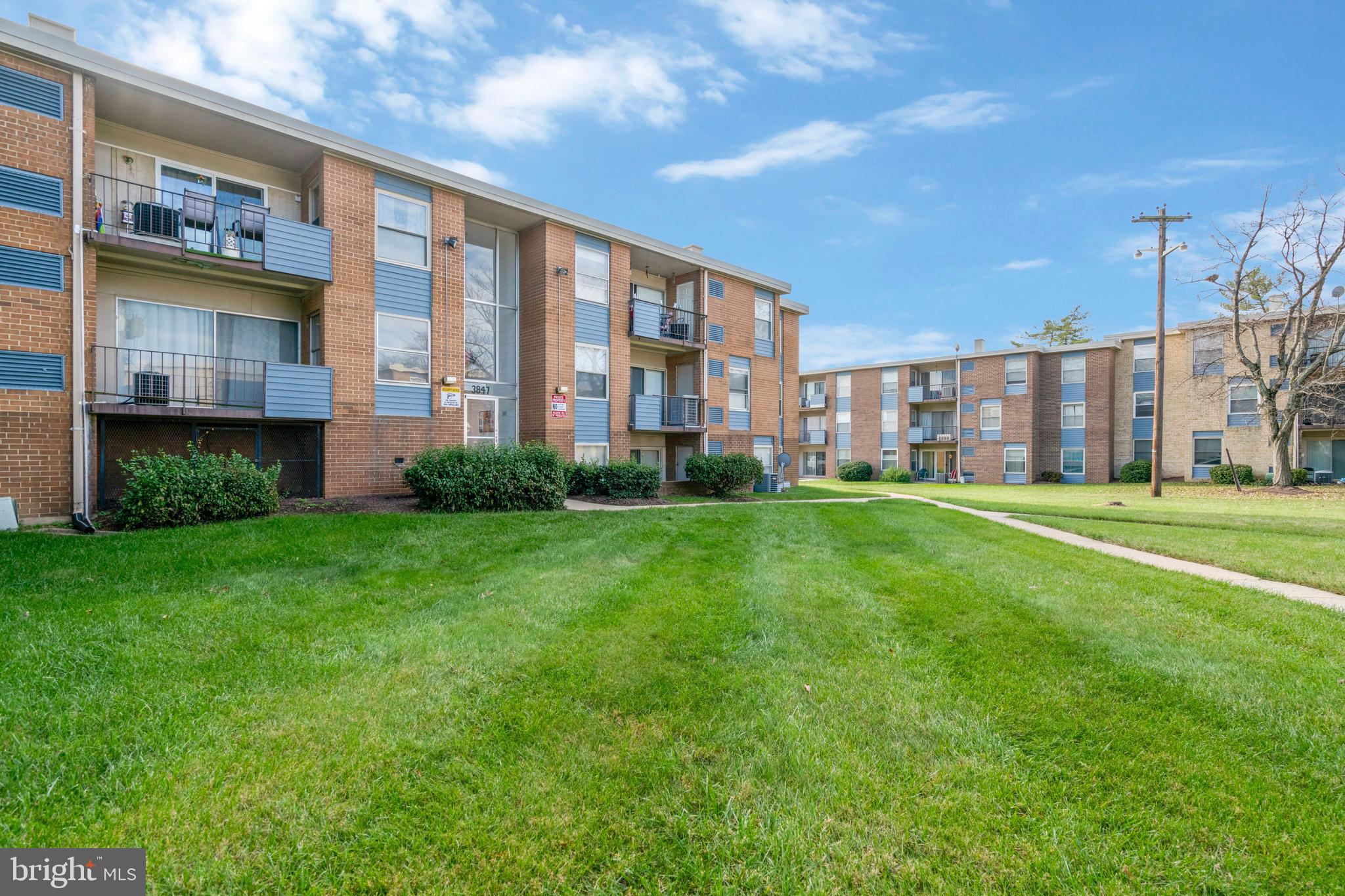 MARLOW TOWERS CONDOMINIUMS - Residential