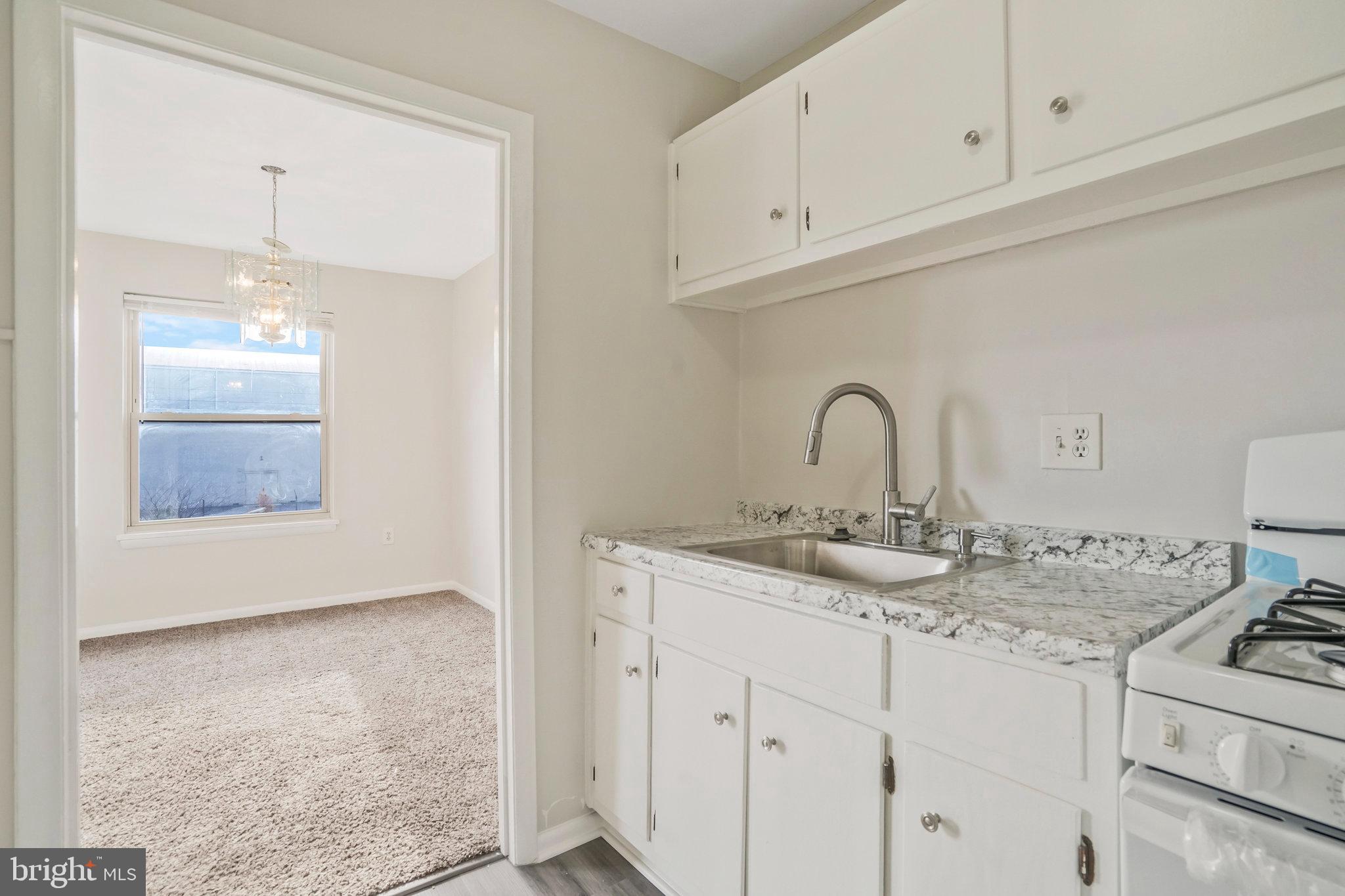 MARLOW TOWERS CONDOMINIUMS - Residential