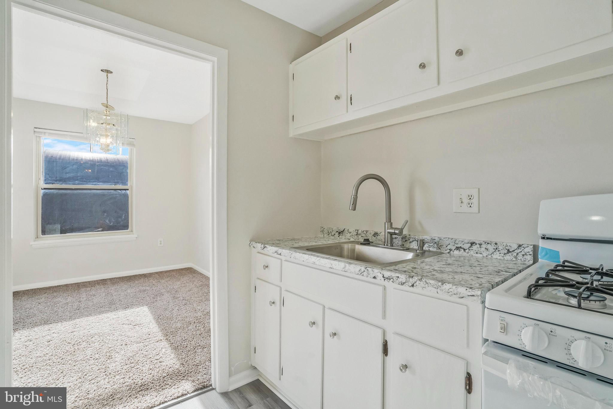 MARLOW TOWERS CONDOMINIUMS - Residential