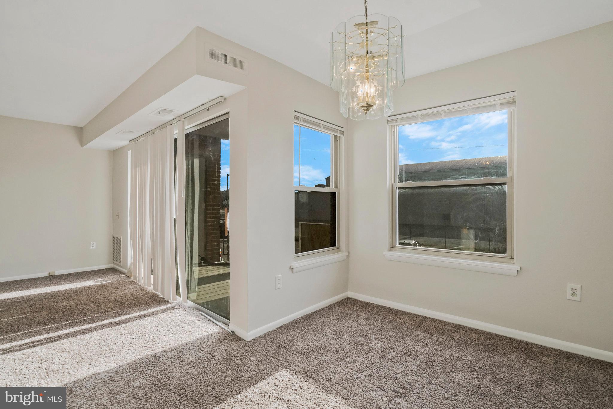 MARLOW TOWERS CONDOMINIUMS - Residential