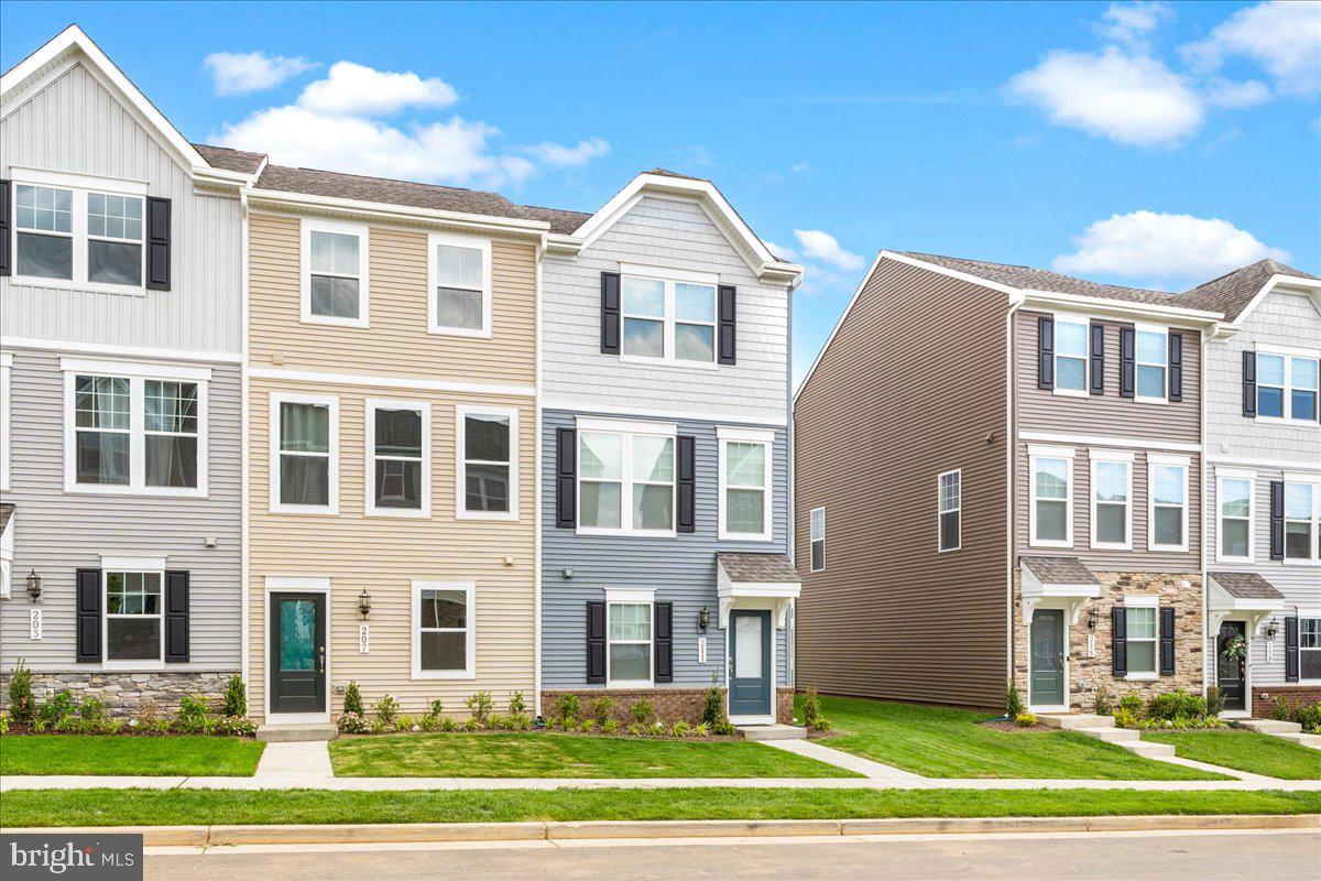 PRESIDENTS POINTE - Residential Lease